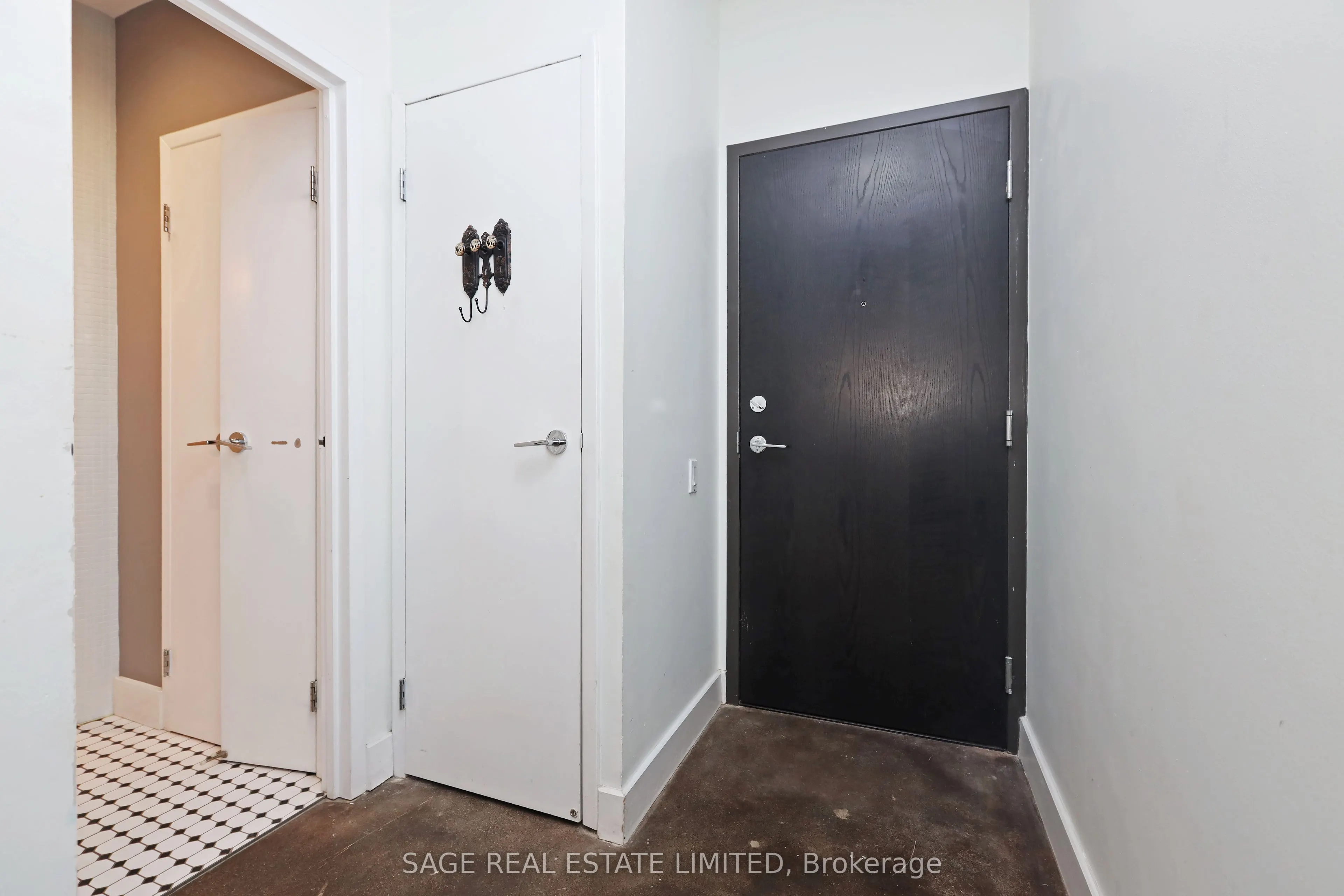 233 Carlaw Avenue, #310