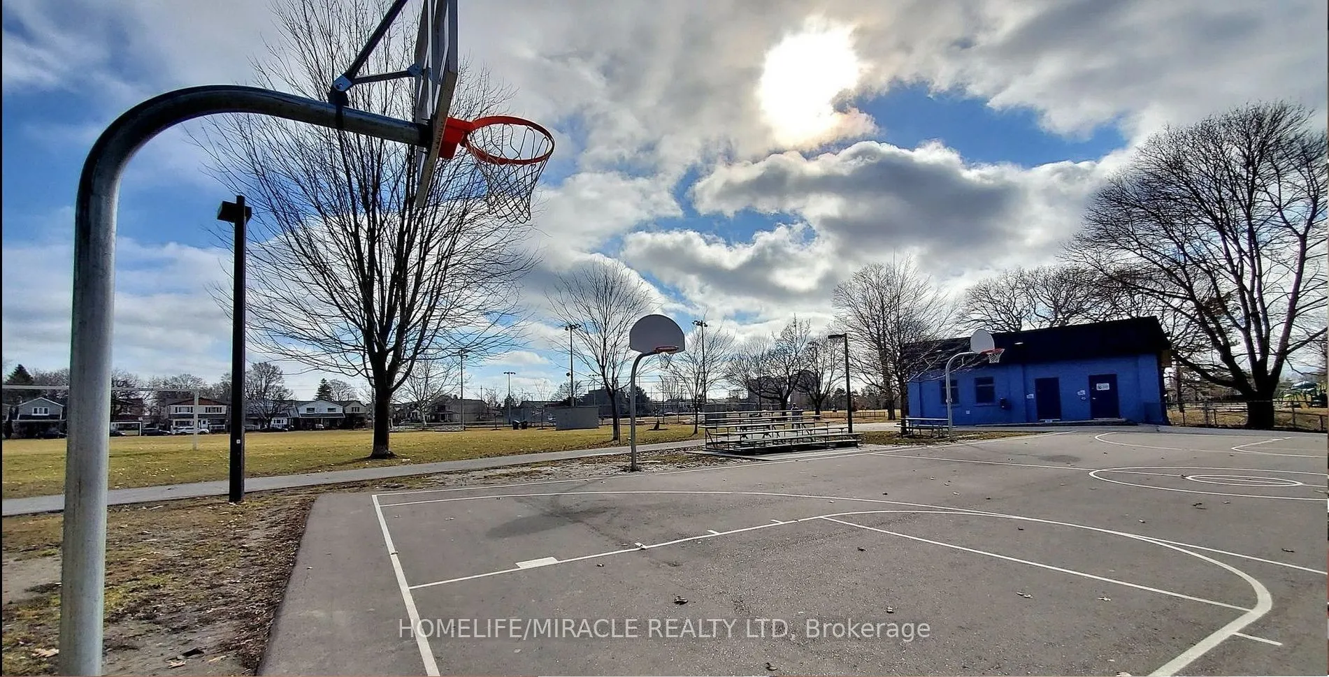 5 Massey Square, #1819