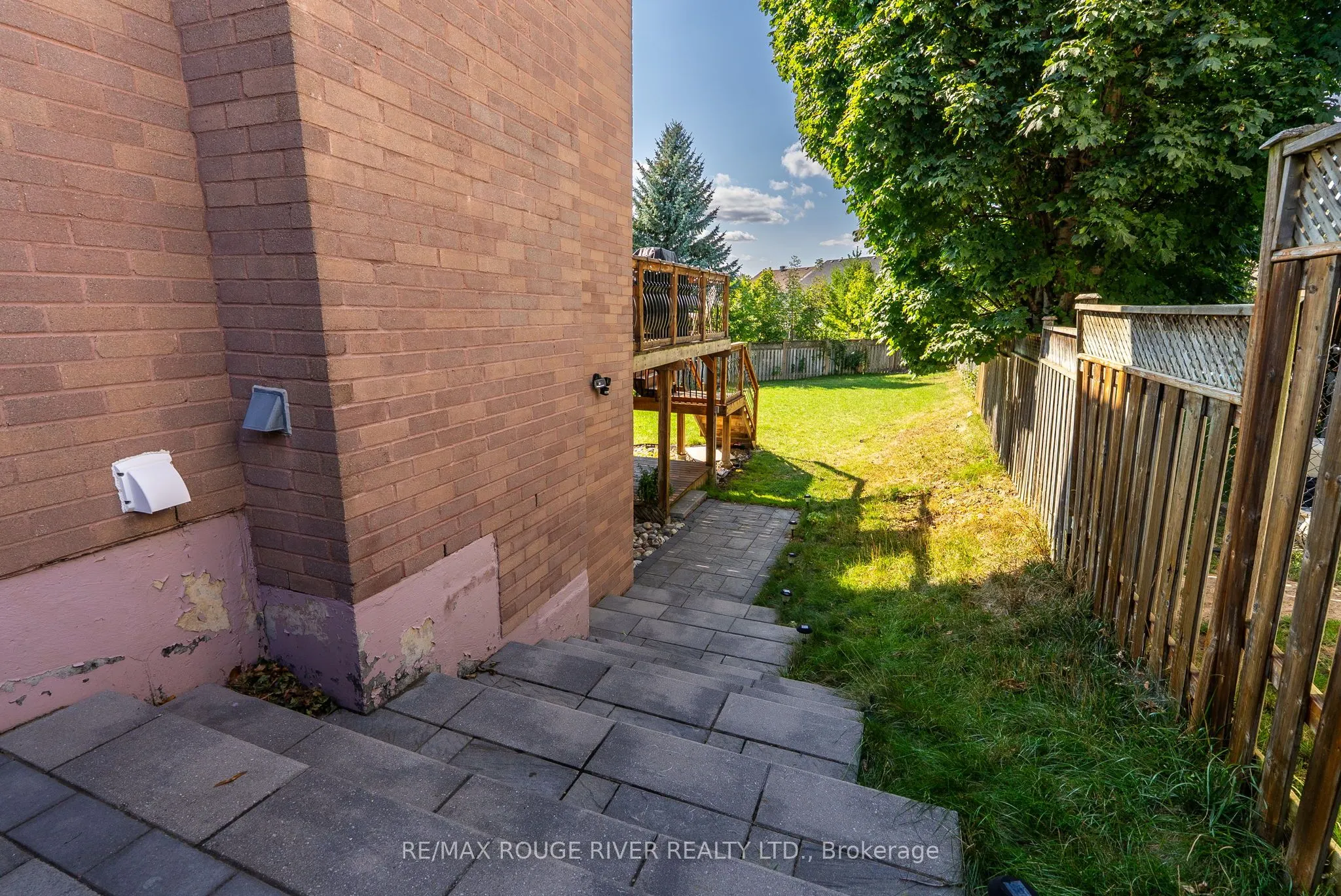 38 Silverbirch Place