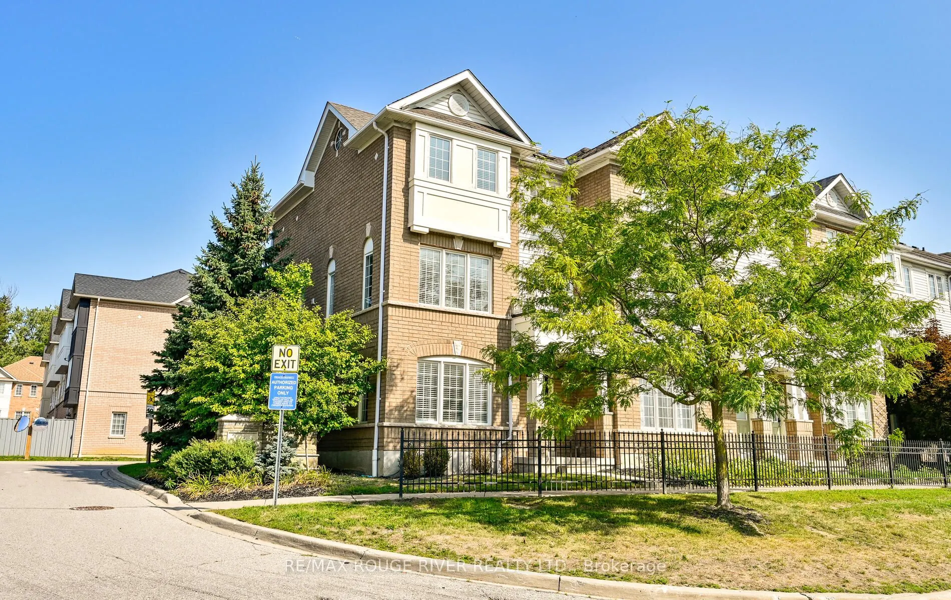1790 Finch Avenue