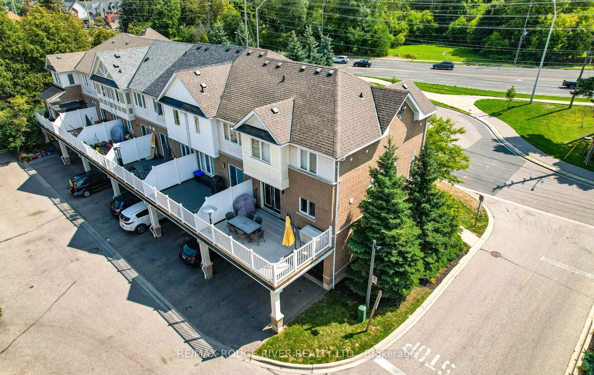 1790 Finch Avenue