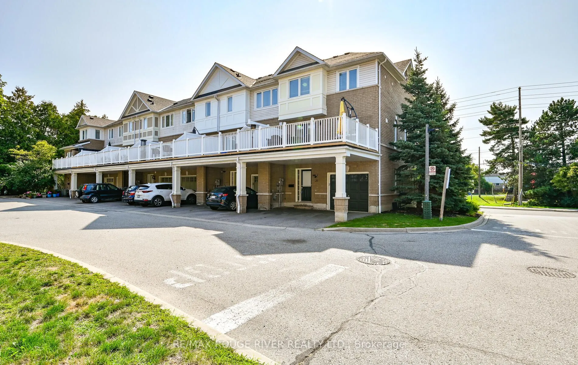 1790 Finch Avenue