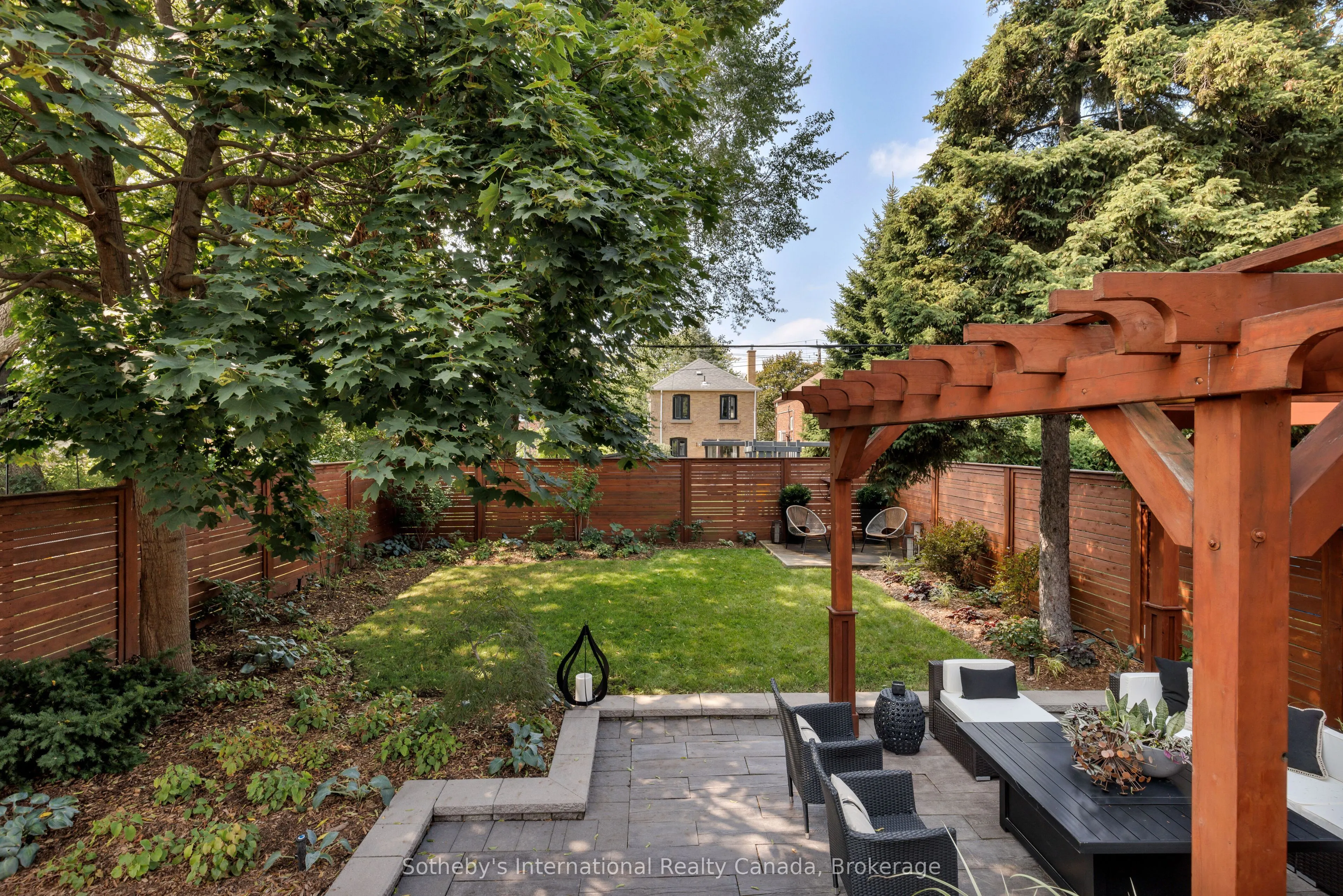 24 Parkview Heights