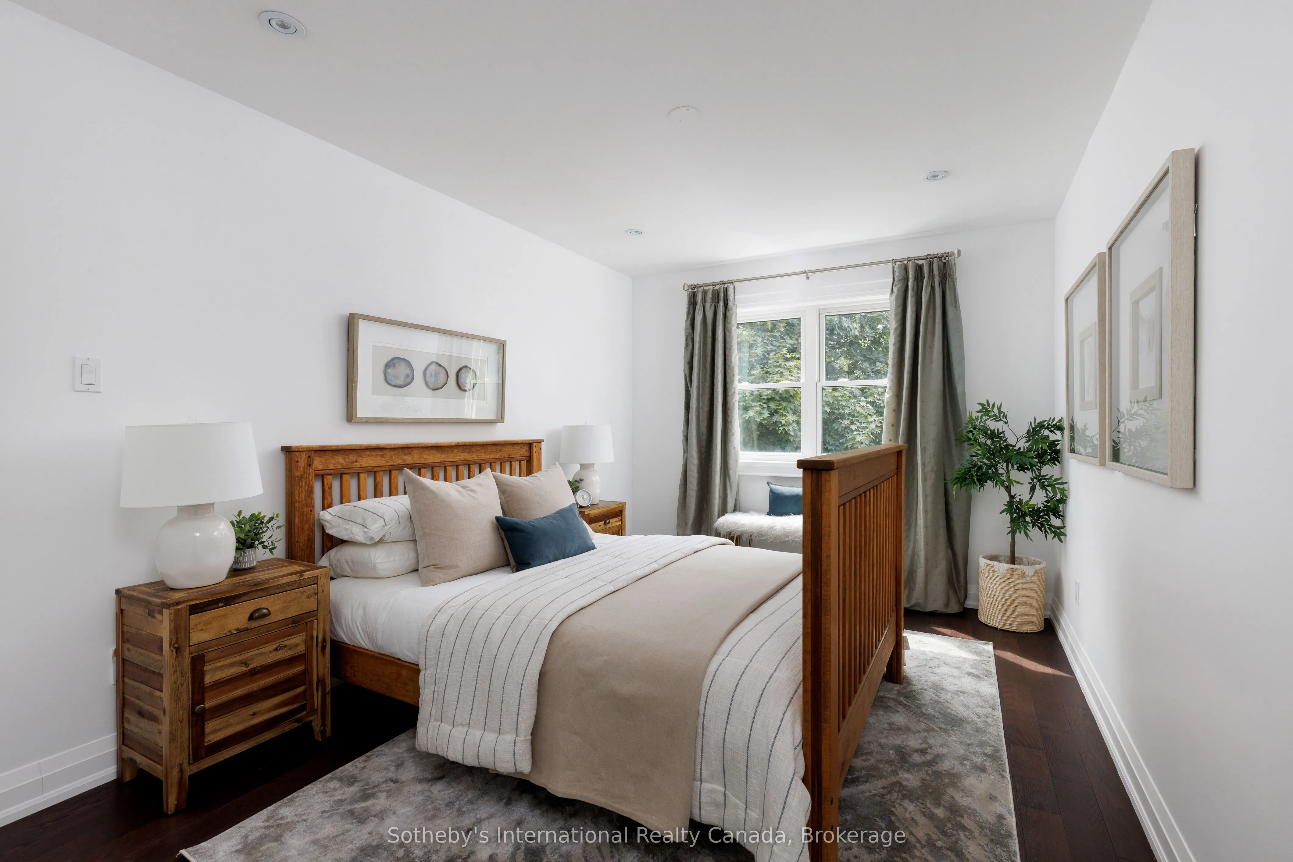 24 Parkview Heights