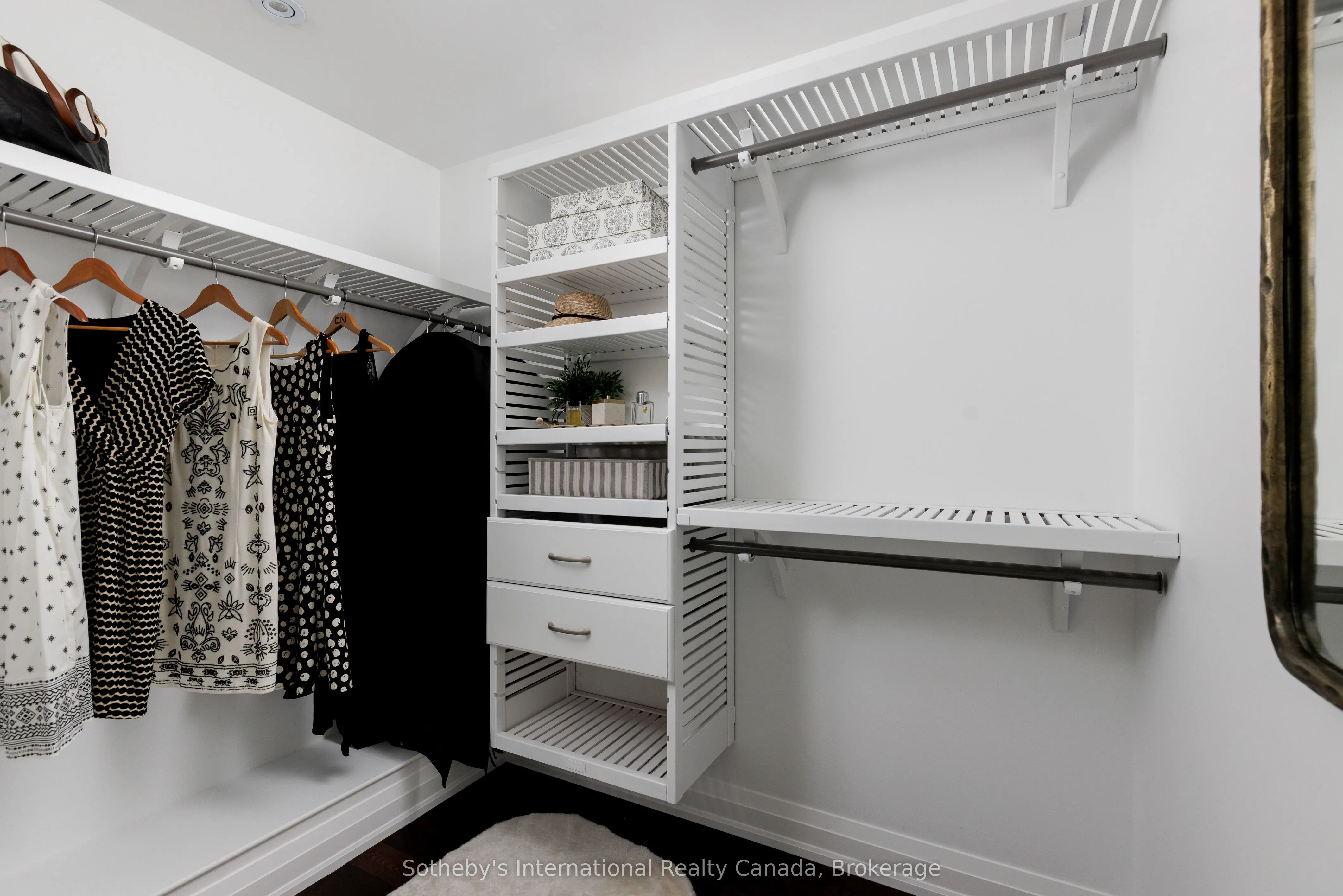24 Parkview Heights