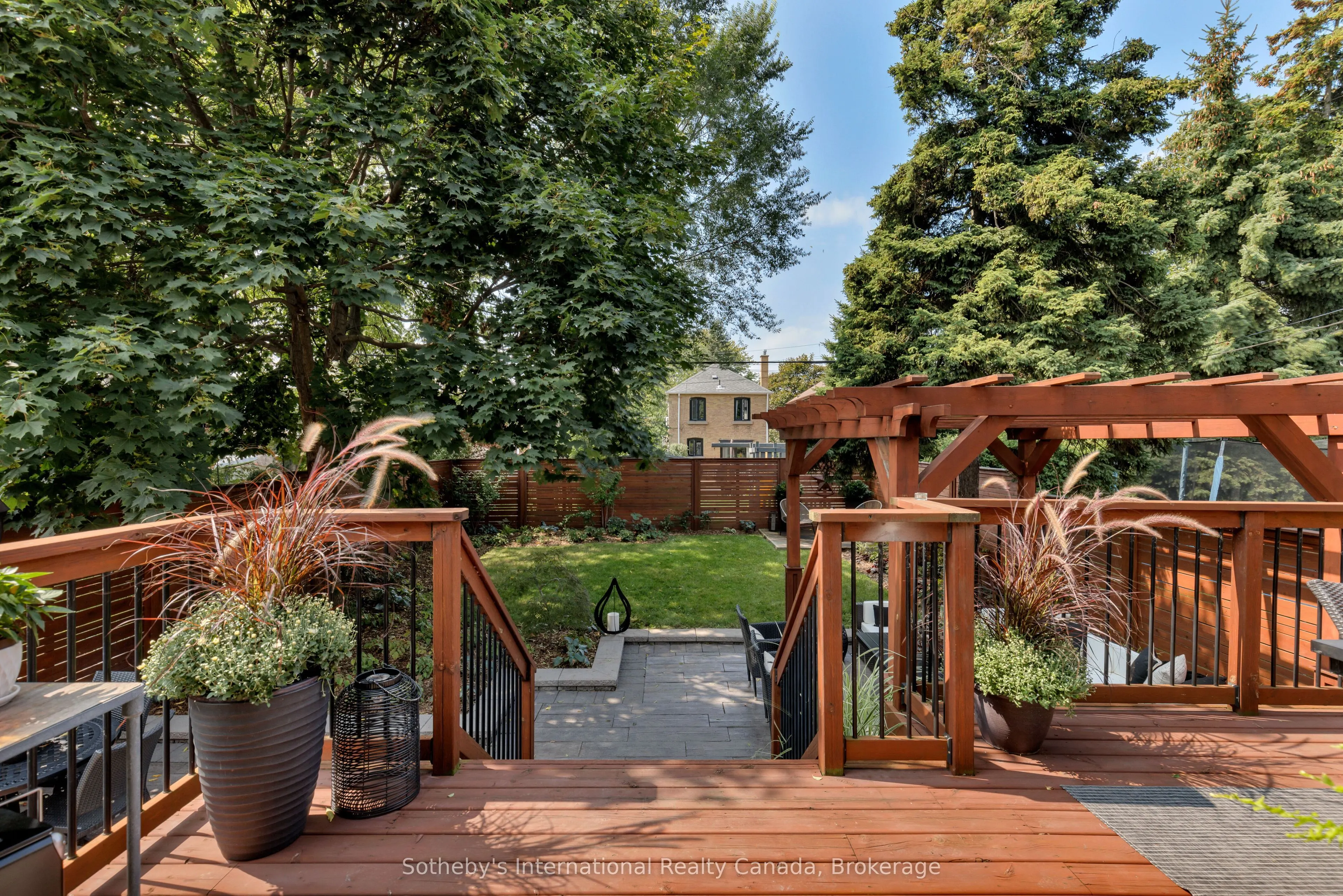 24 Parkview Heights