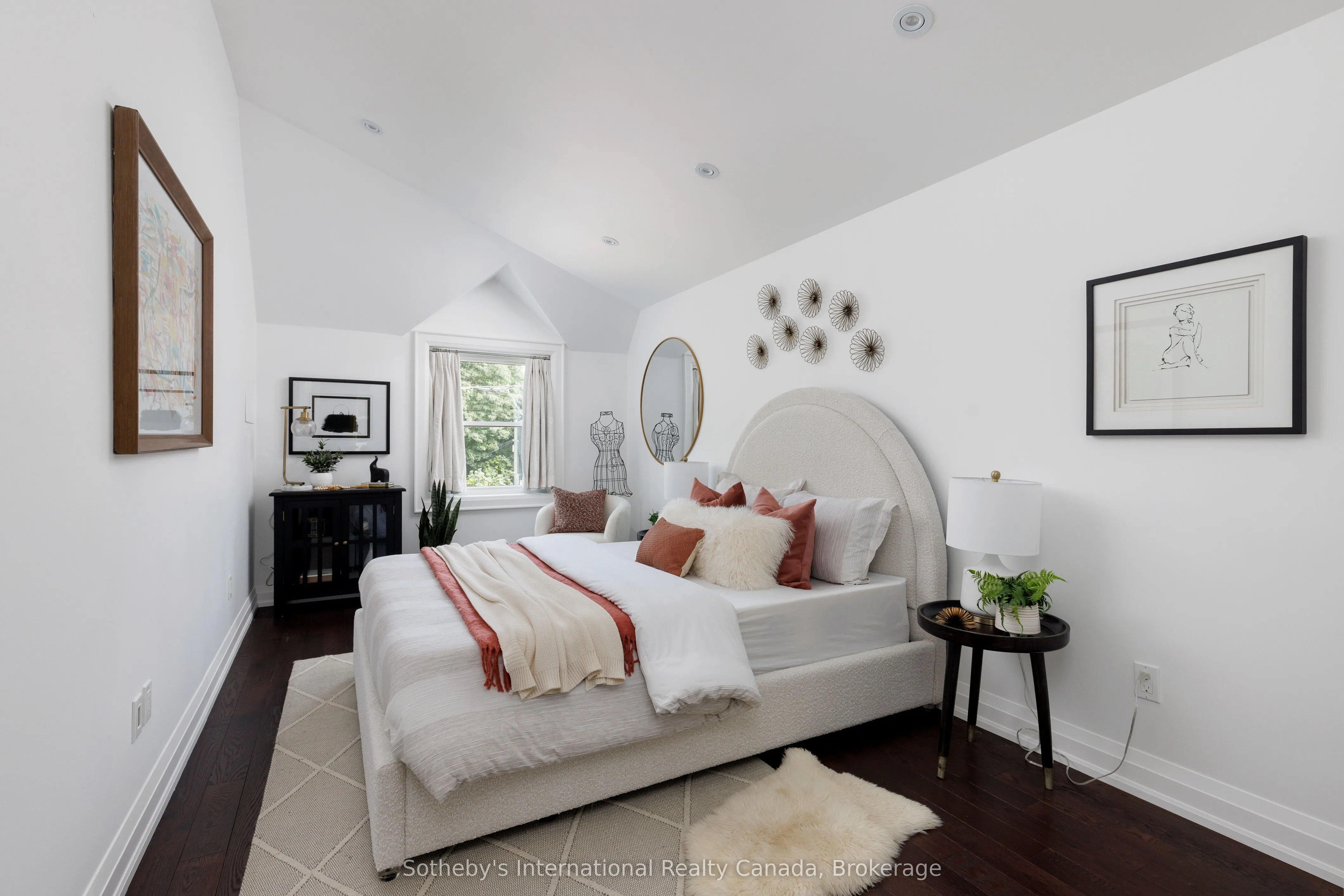 24 Parkview Heights