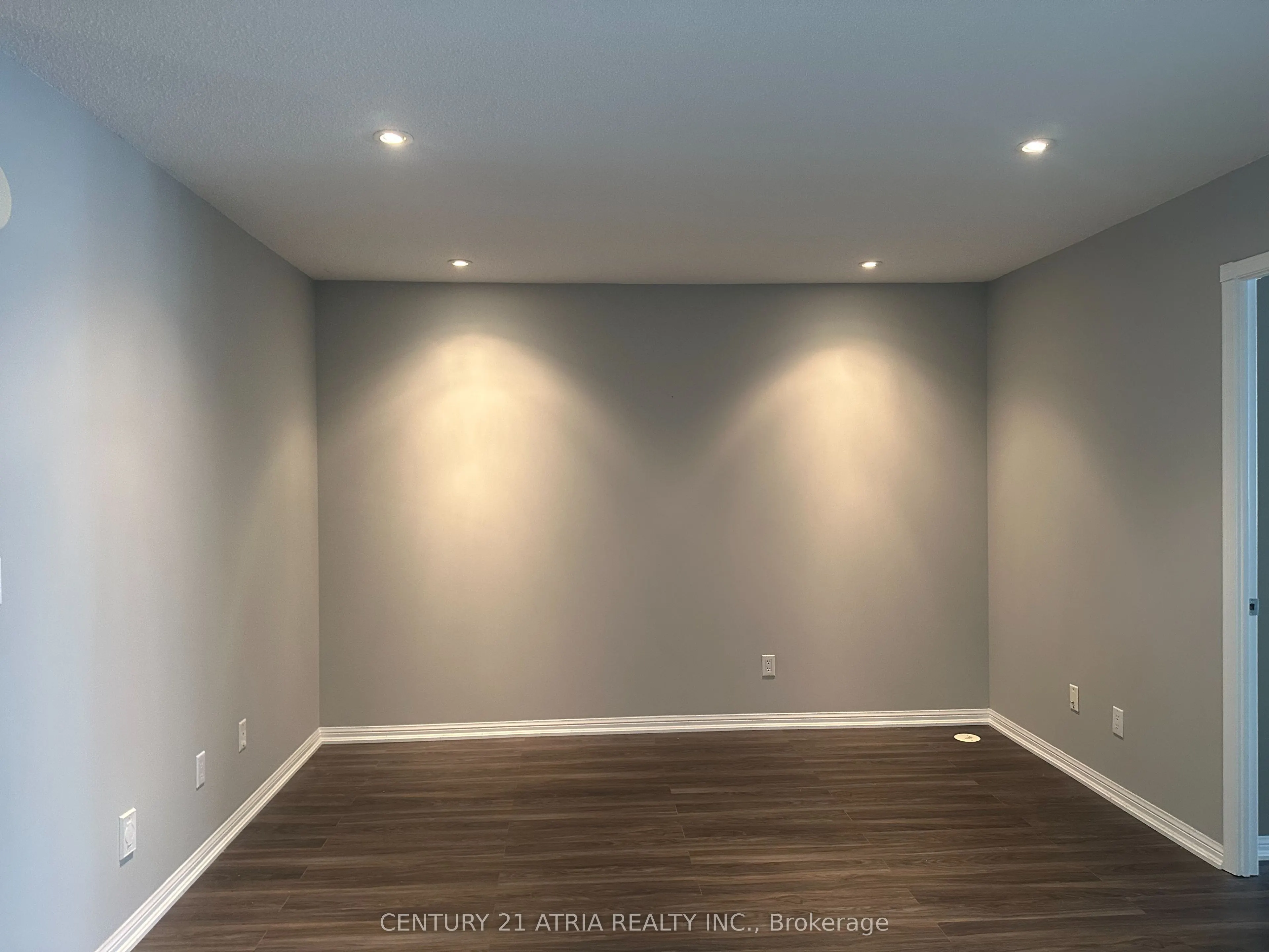 1881 McNicoll Avenue, #527