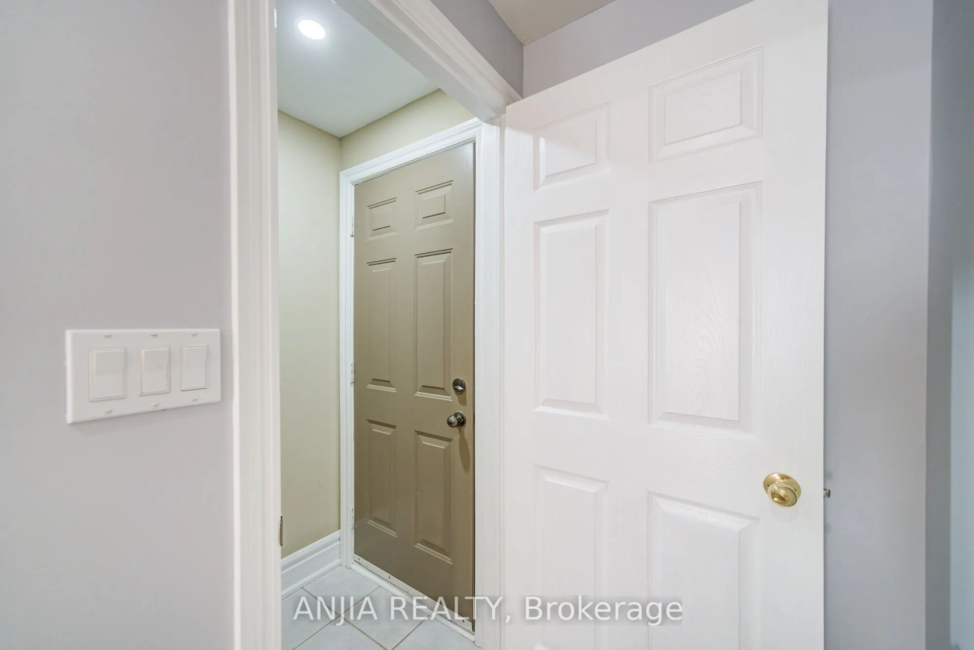10 Thistledown Crescent