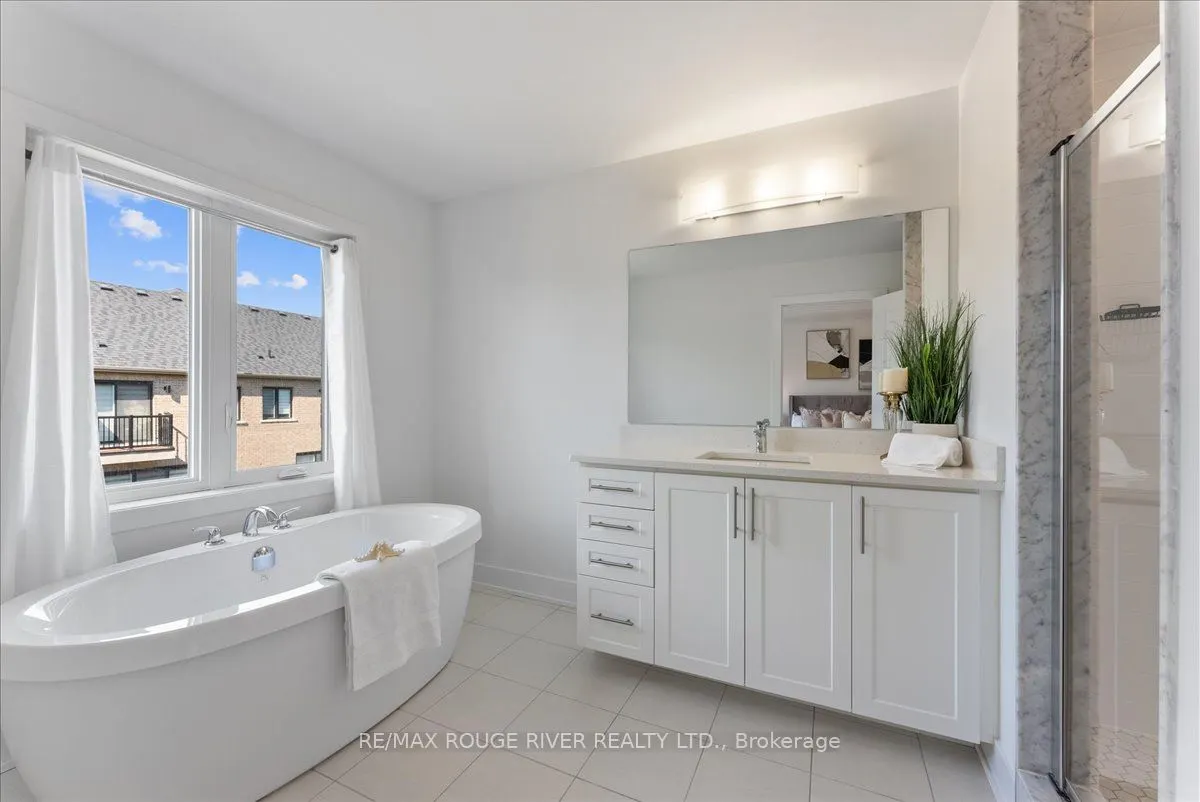 42 Elkington Crescent