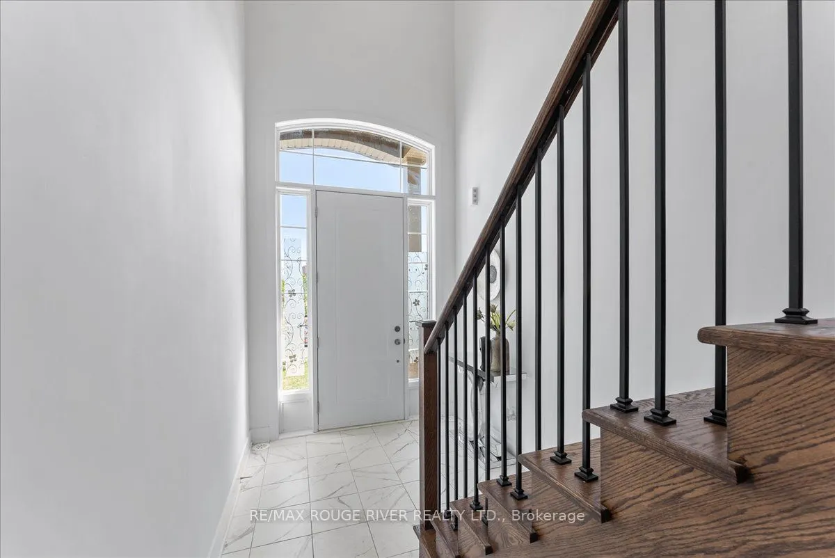 42 Elkington Crescent