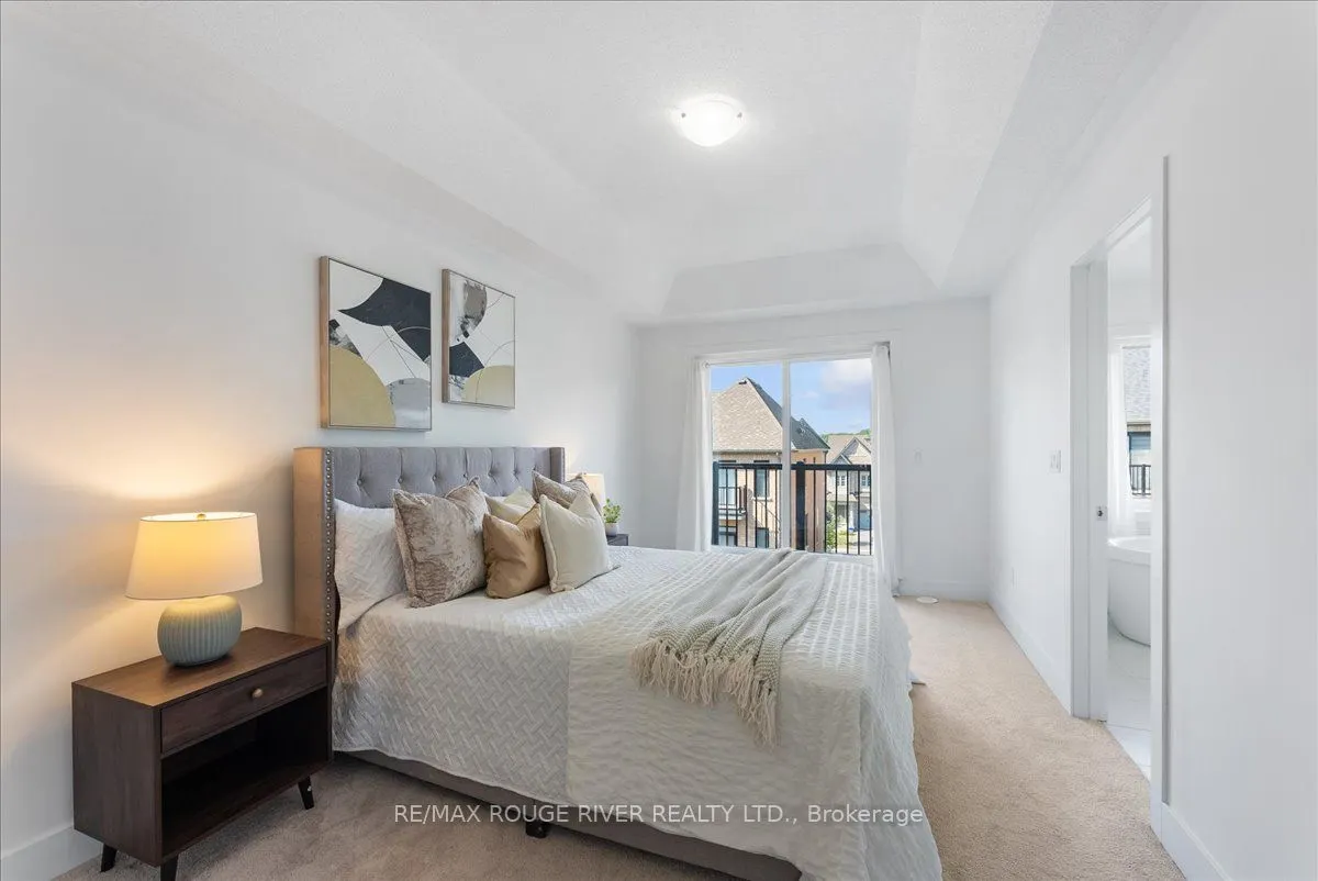 42 Elkington Crescent