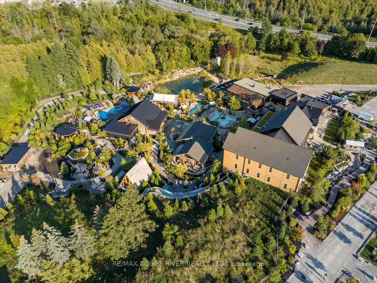 42 Elkington Crescent