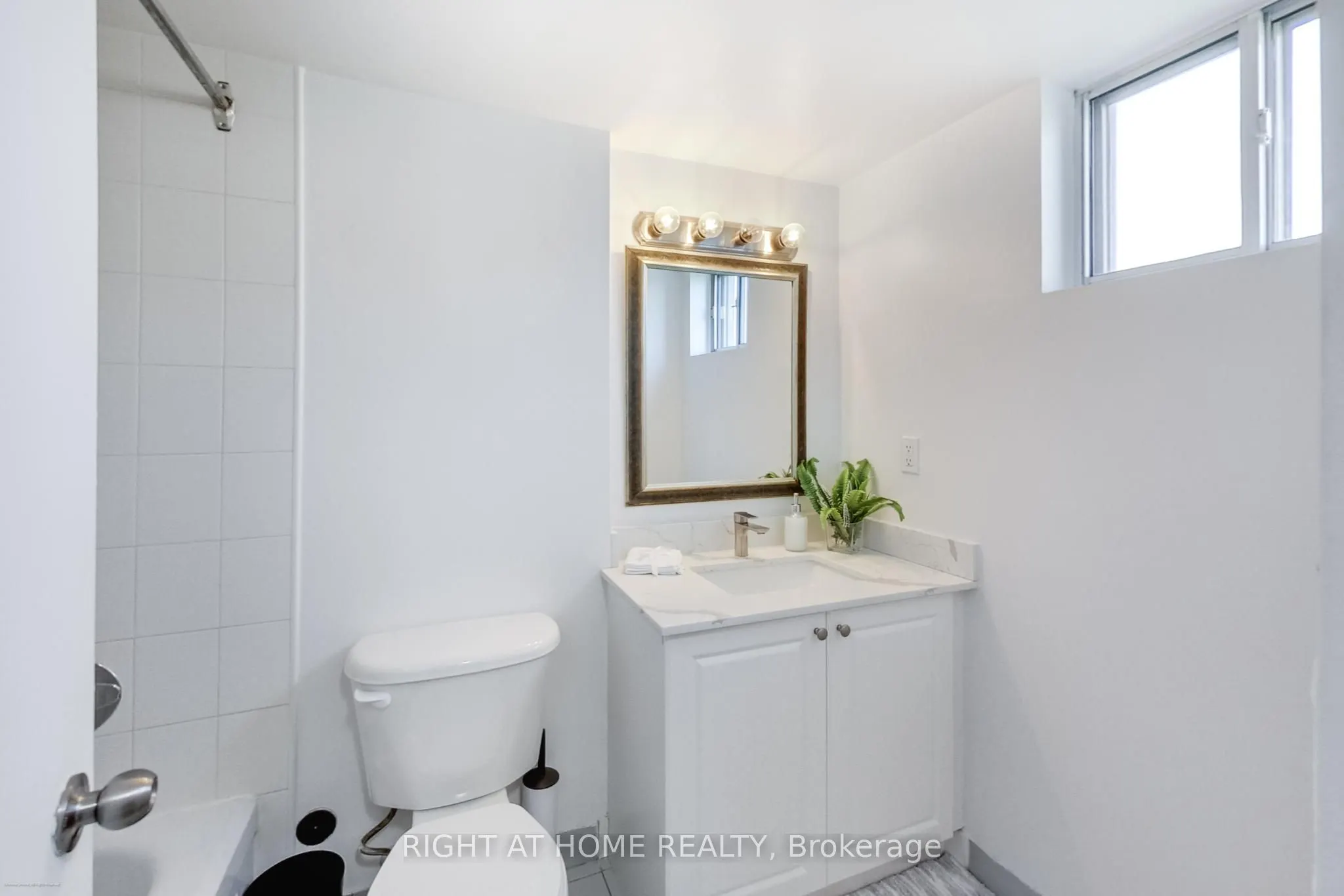 4 Park Vista, #1109