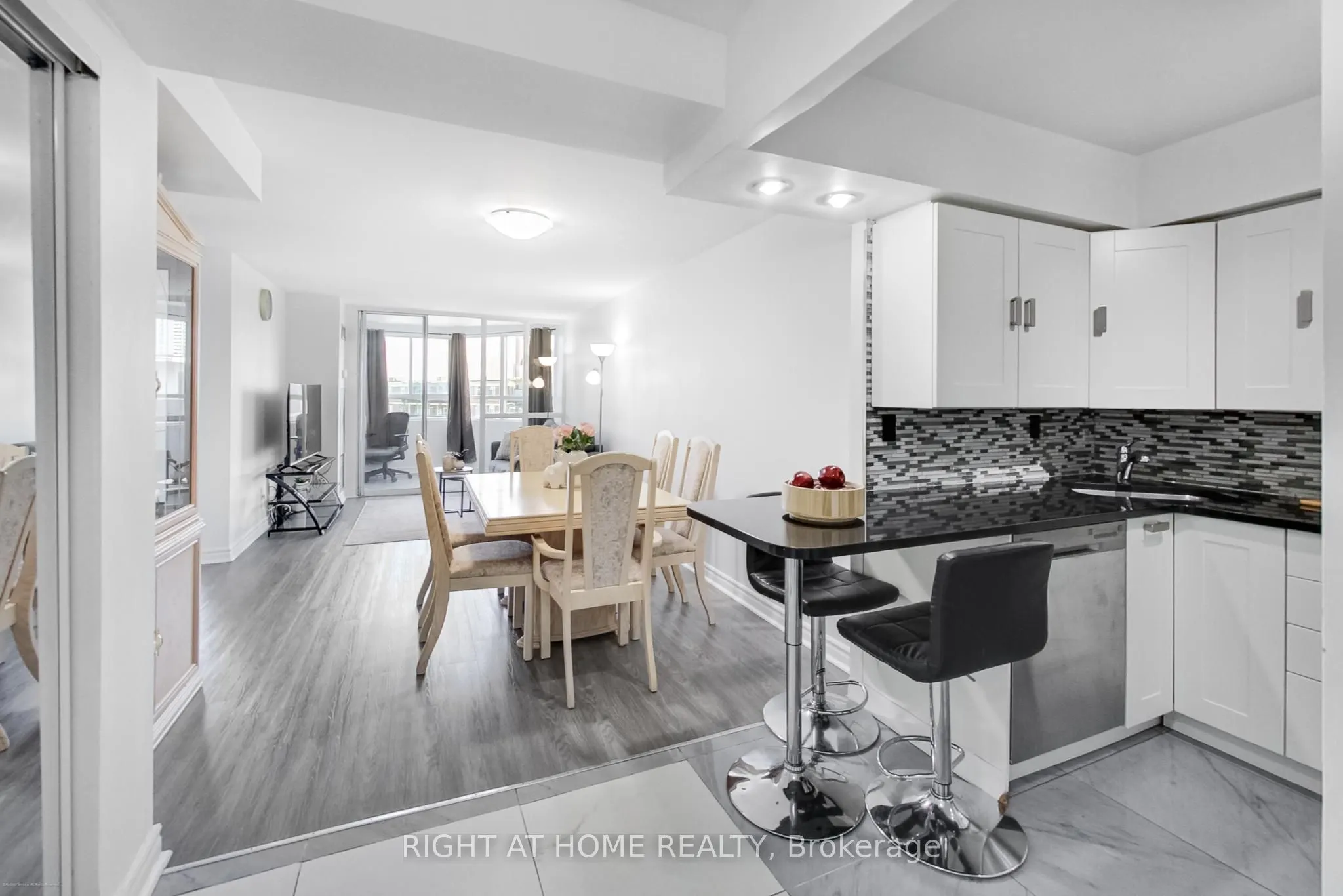 4 Park Vista, #1109