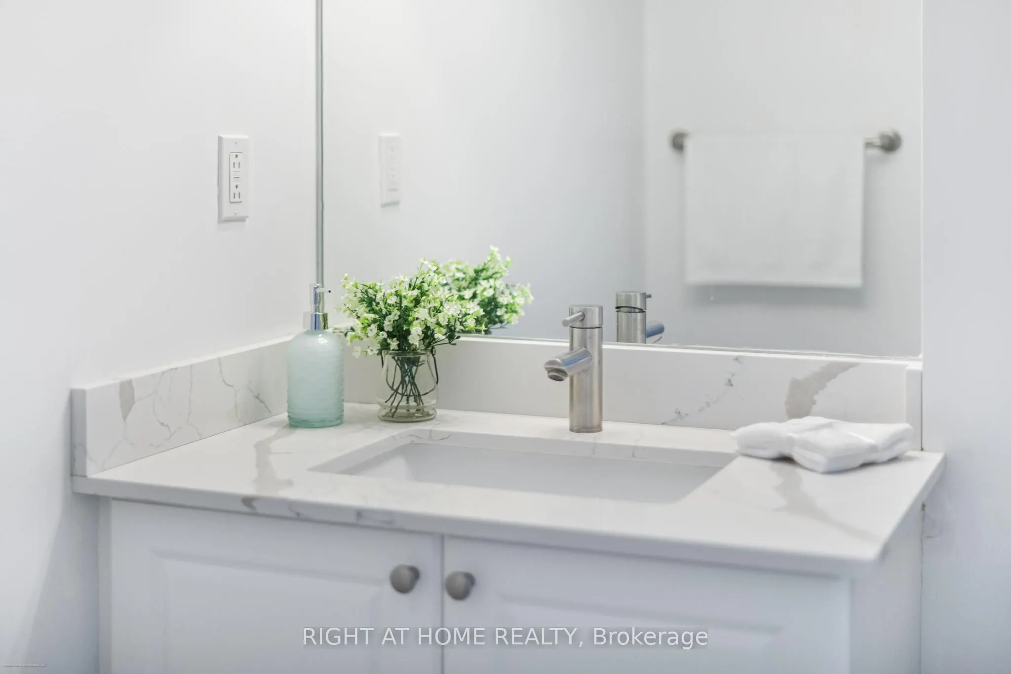 4 Park Vista, #1109