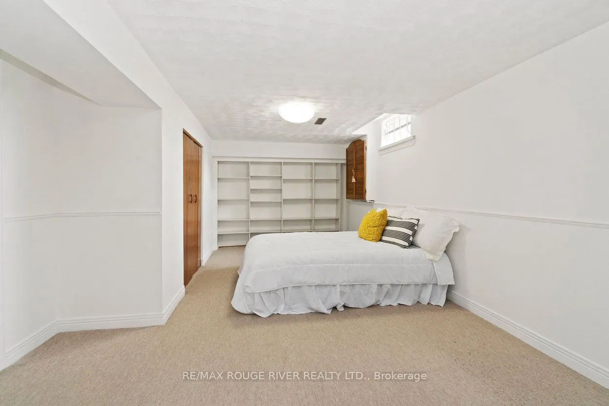 20 Gaslight Crescent