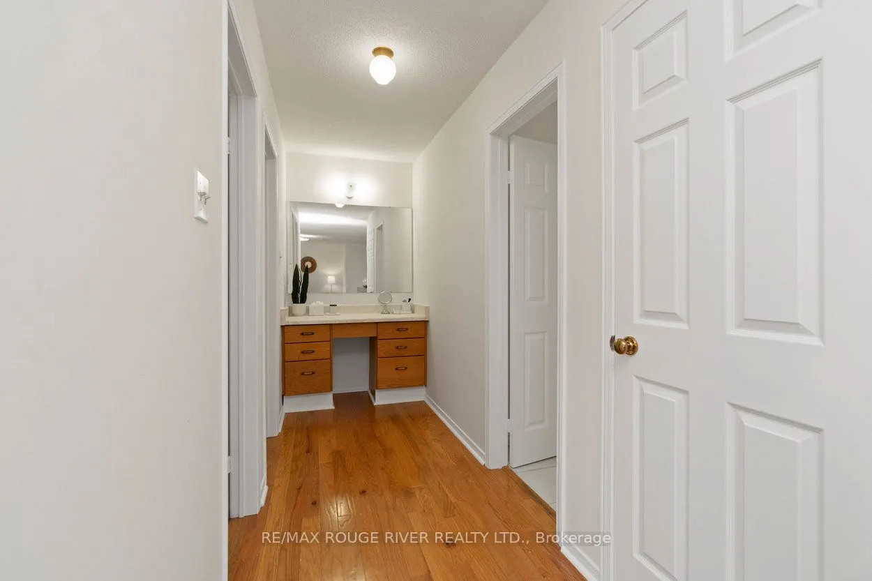 20 Gaslight Crescent