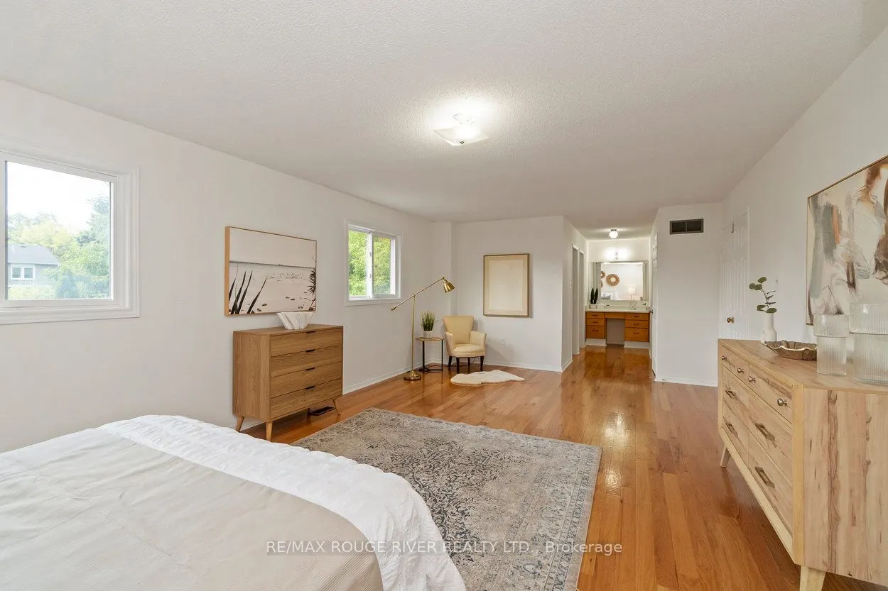 20 Gaslight Crescent