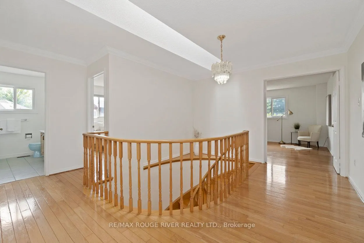 20 Gaslight Crescent