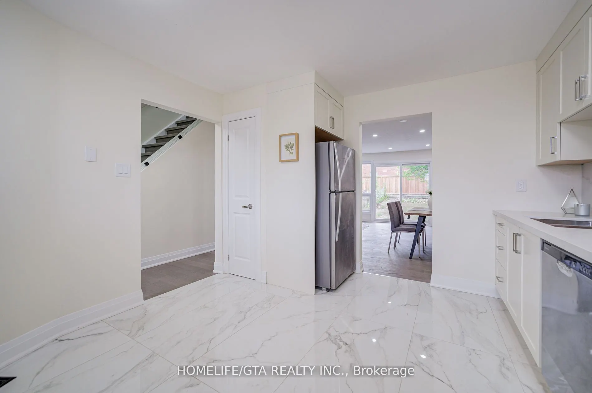 6 Sprucewood Court