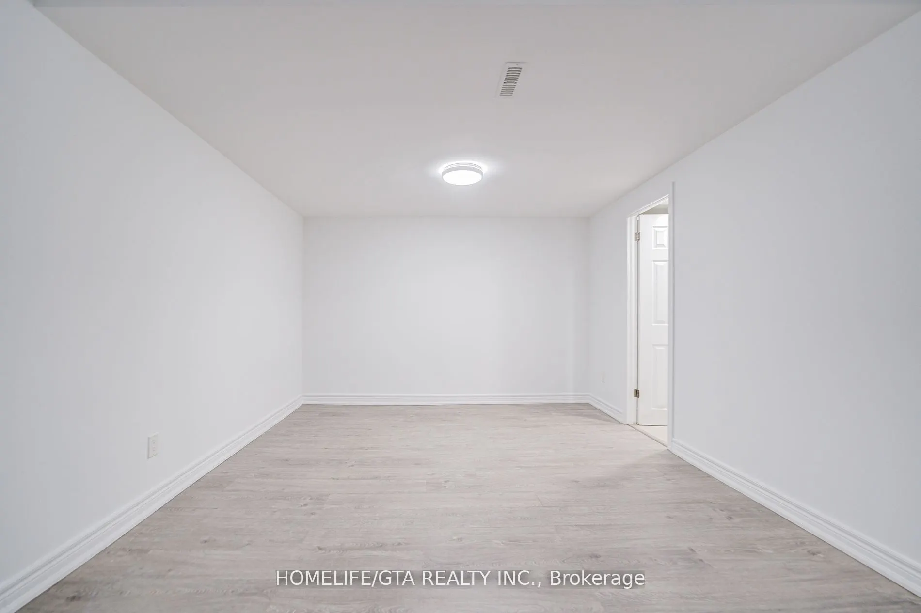 6 Sprucewood Court
