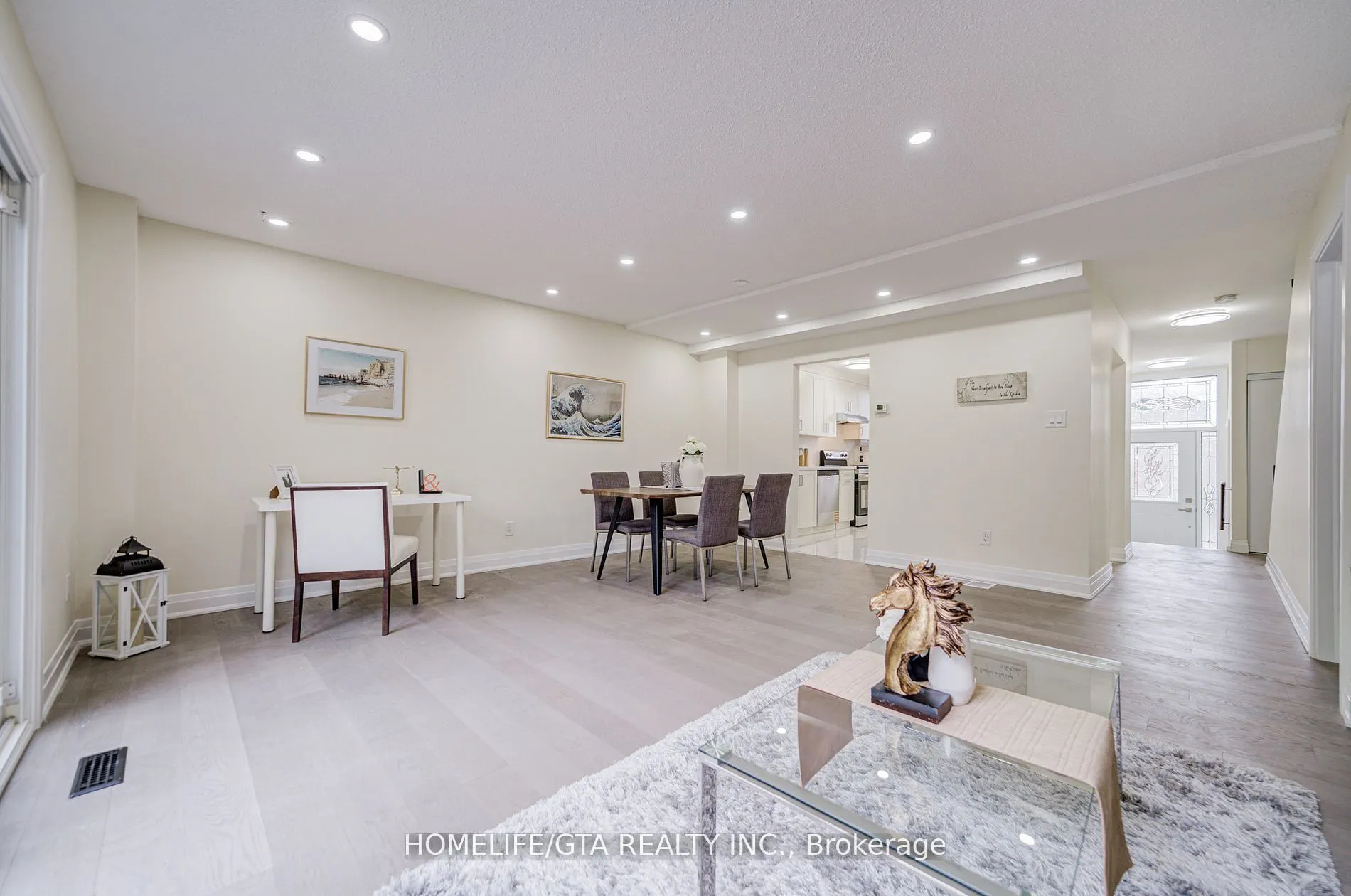 6 Sprucewood Court