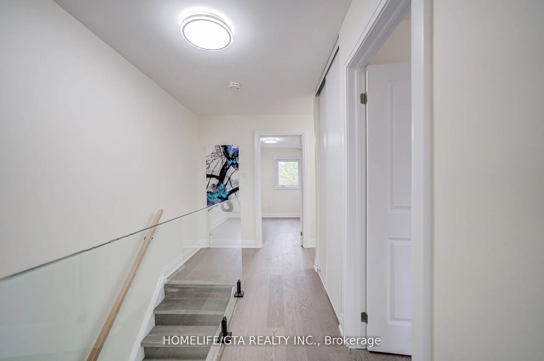 6 Sprucewood Court