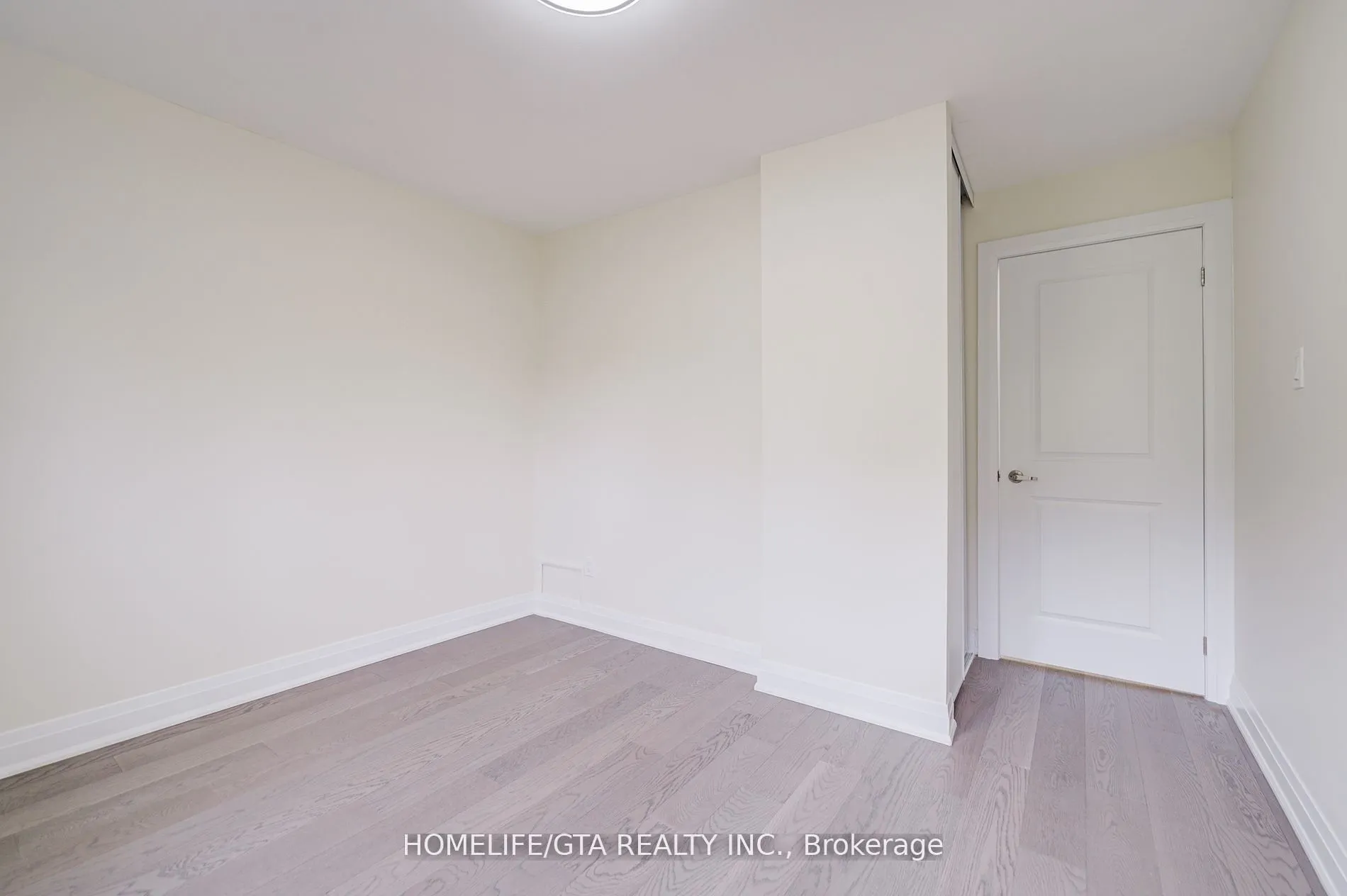 6 Sprucewood Court