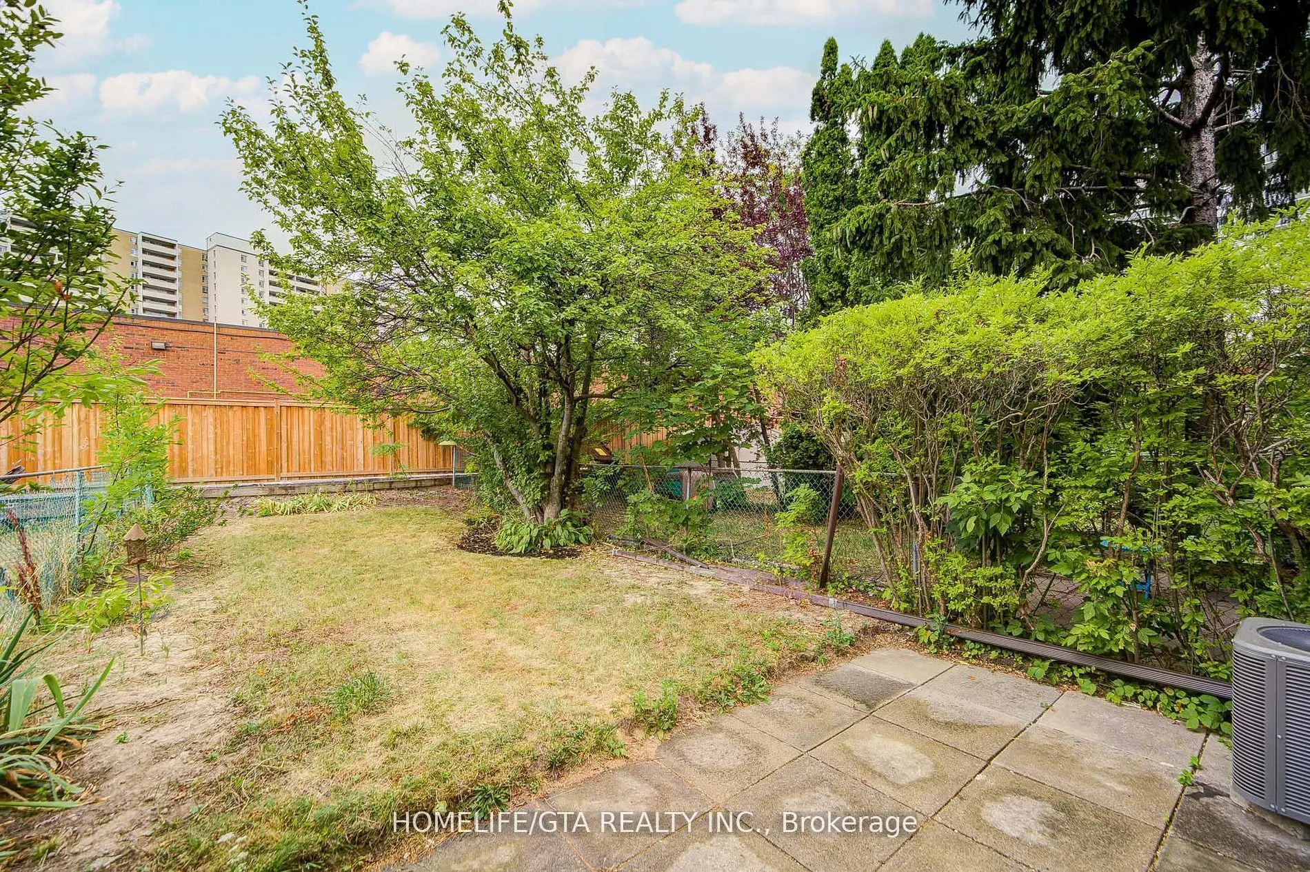 6 Sprucewood Court