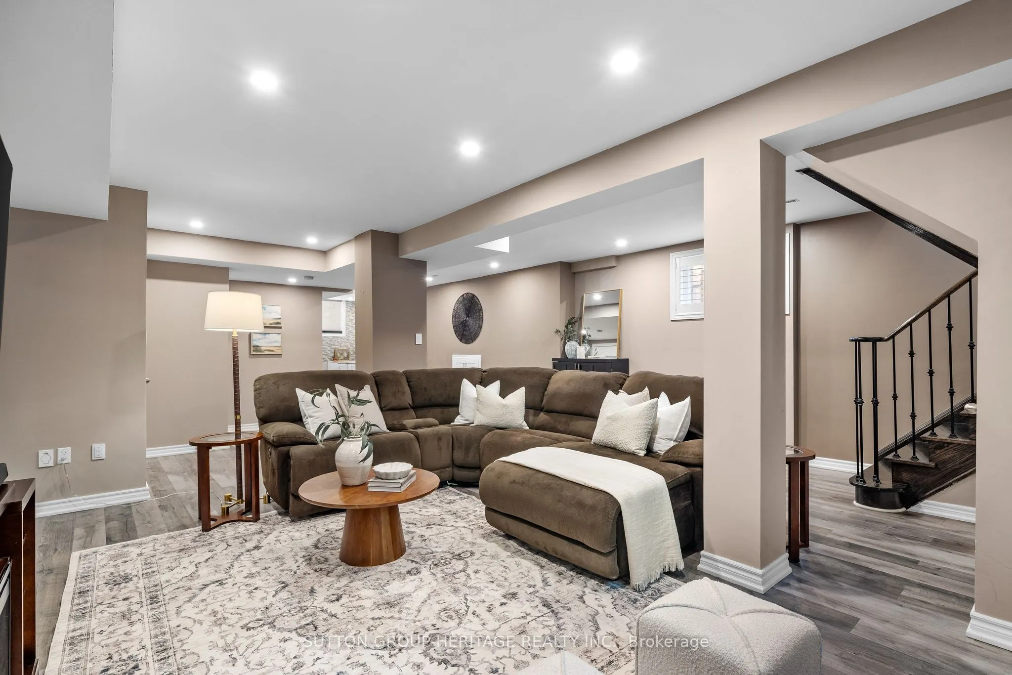 14 Sleepy Hollow Place
