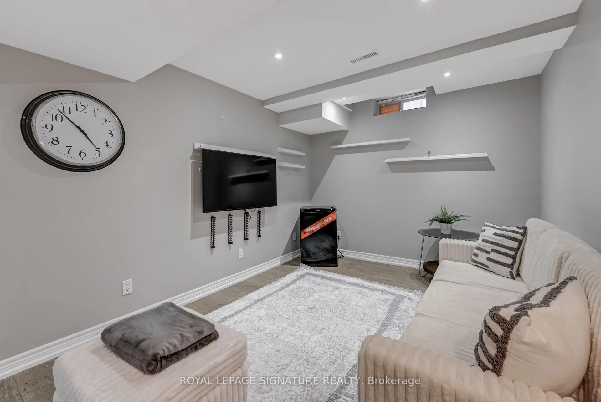 112 Secord Street