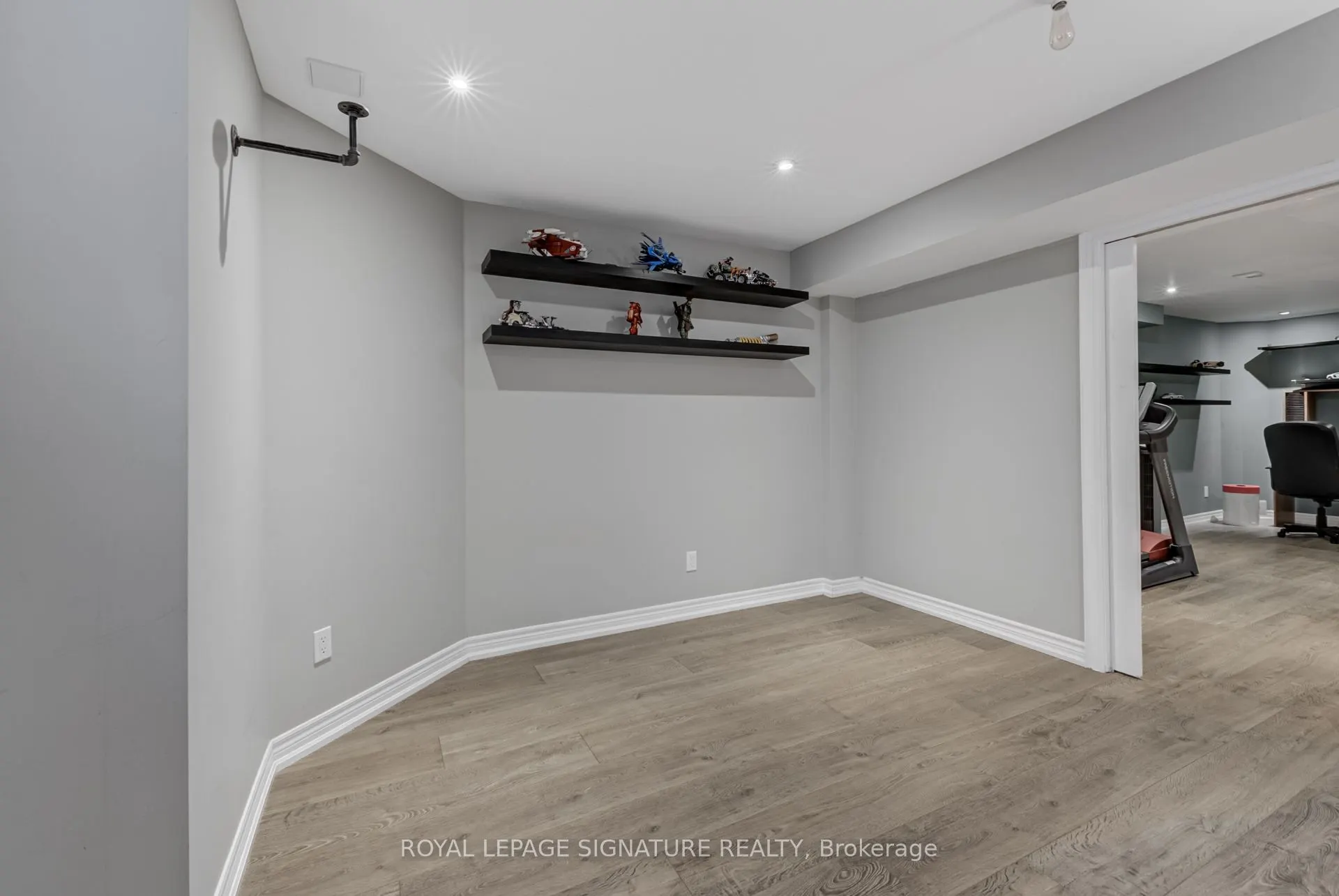 112 Secord Street