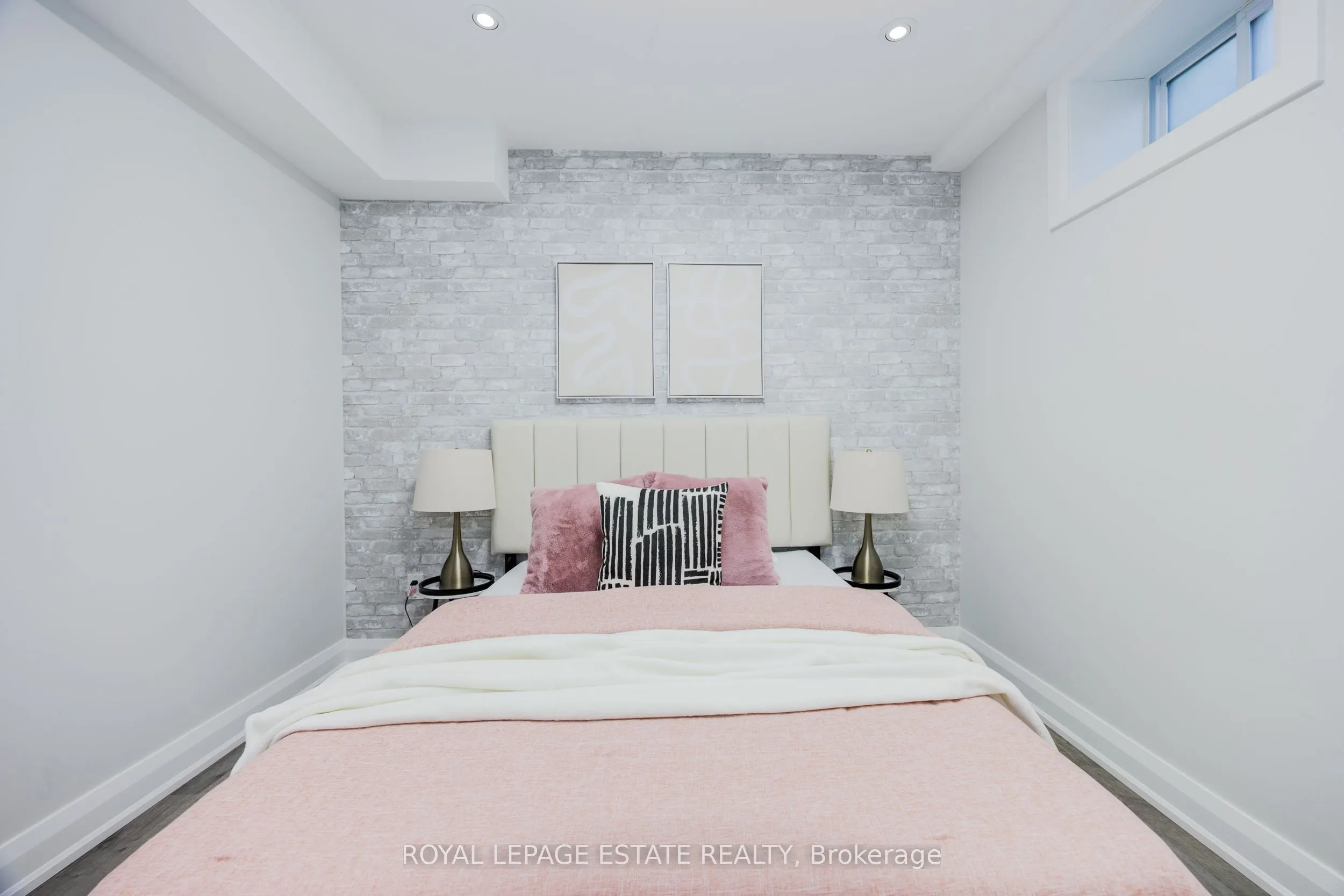 32 Manderley Drive