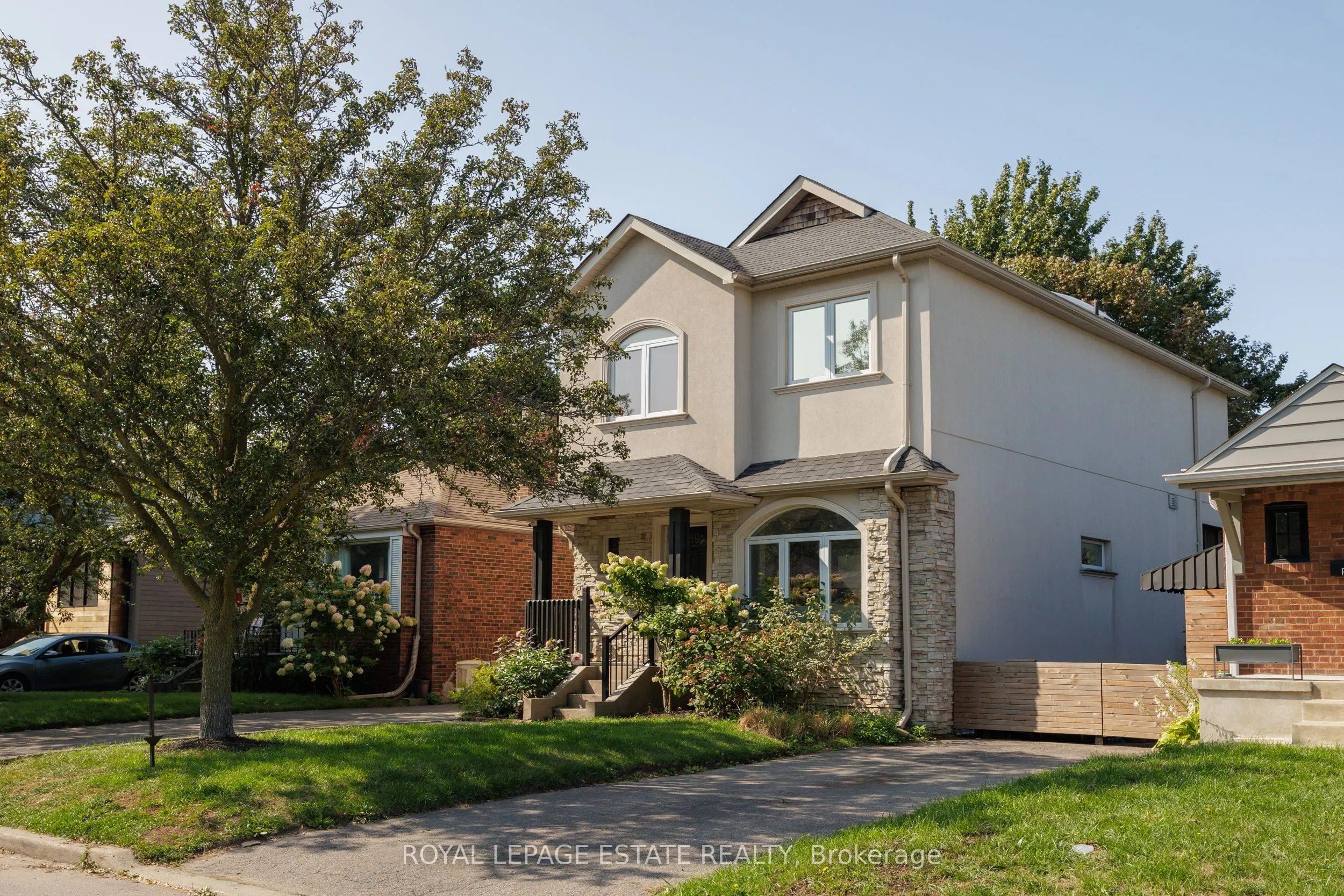 32 Manderley Drive