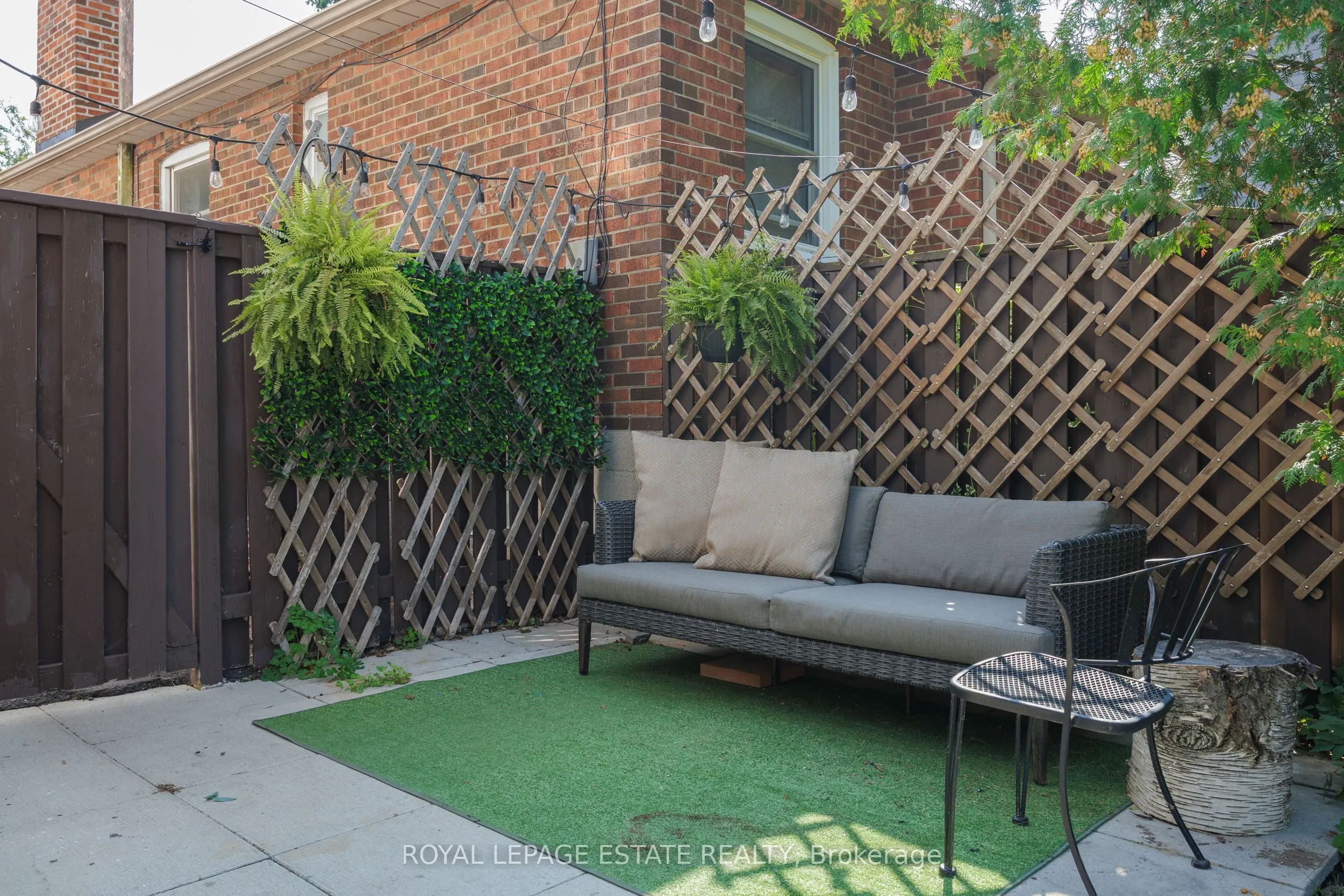 32 Manderley Drive