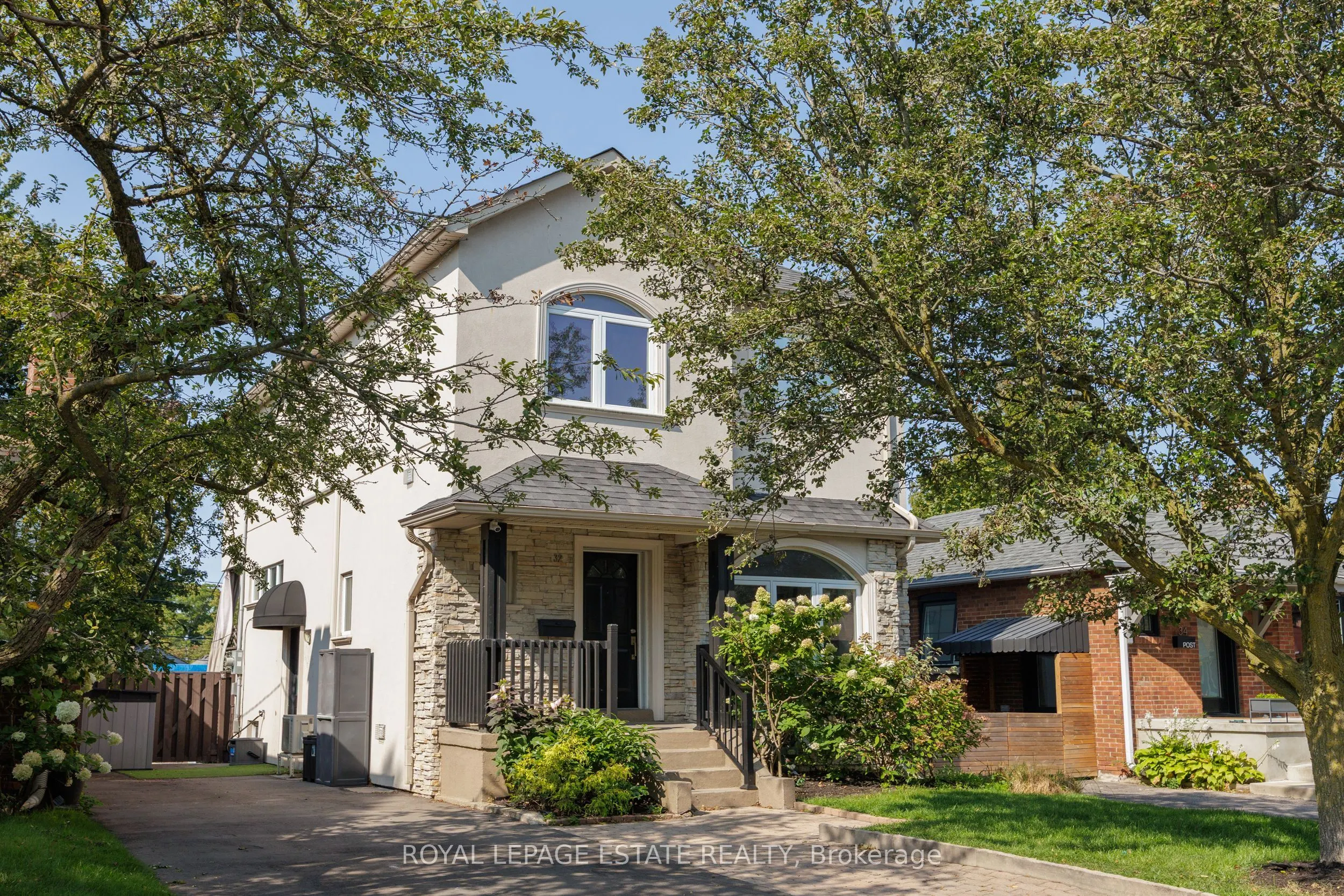 32 Manderley Drive