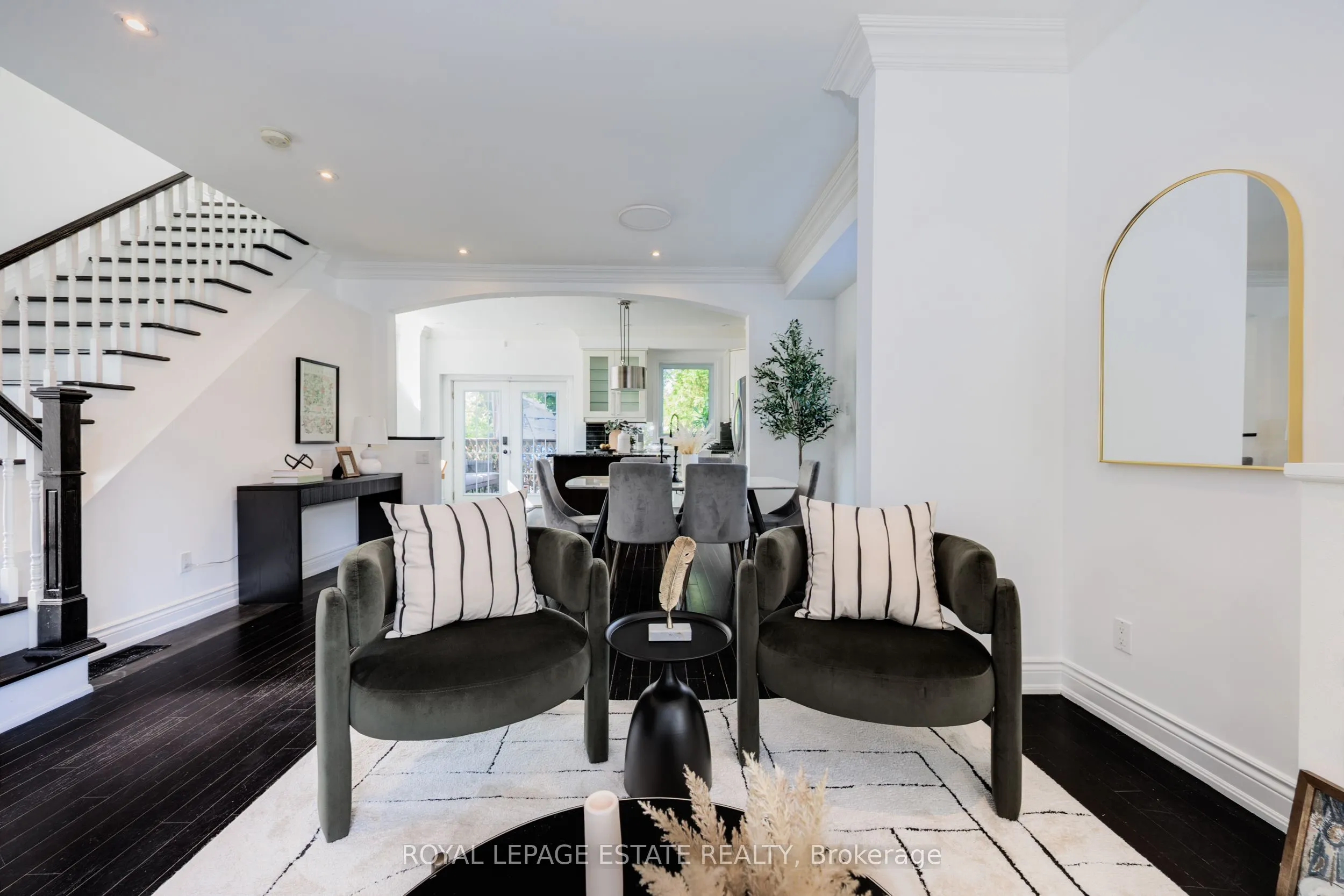 32 Manderley Drive