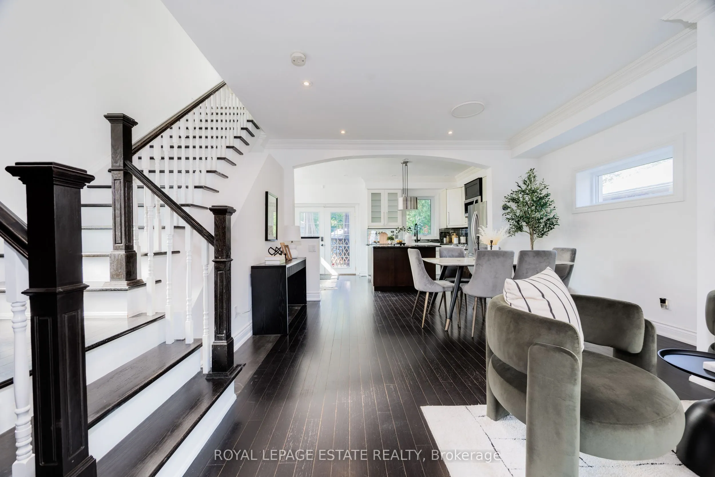 32 Manderley Drive