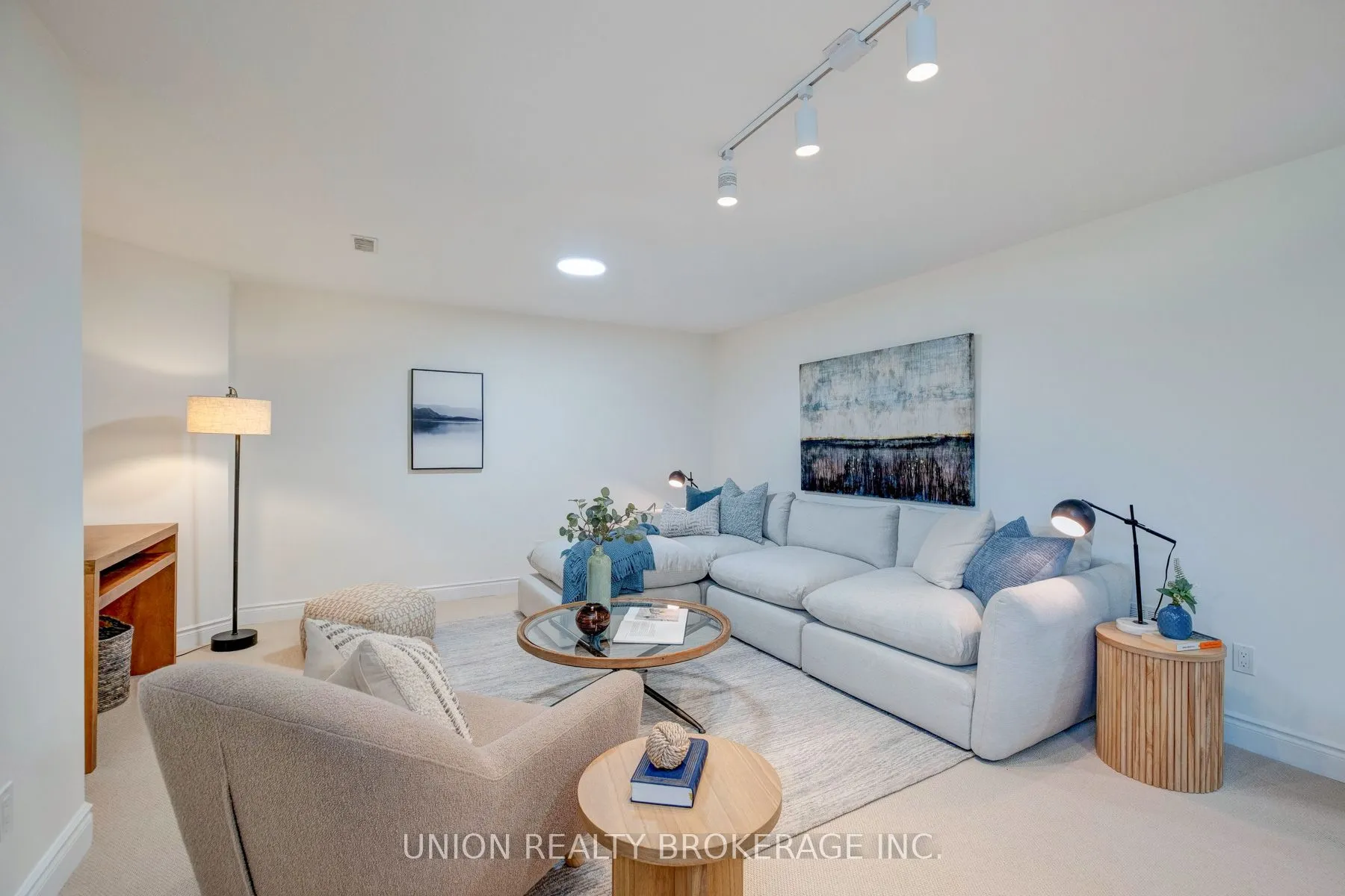 12 Gradwell Drive