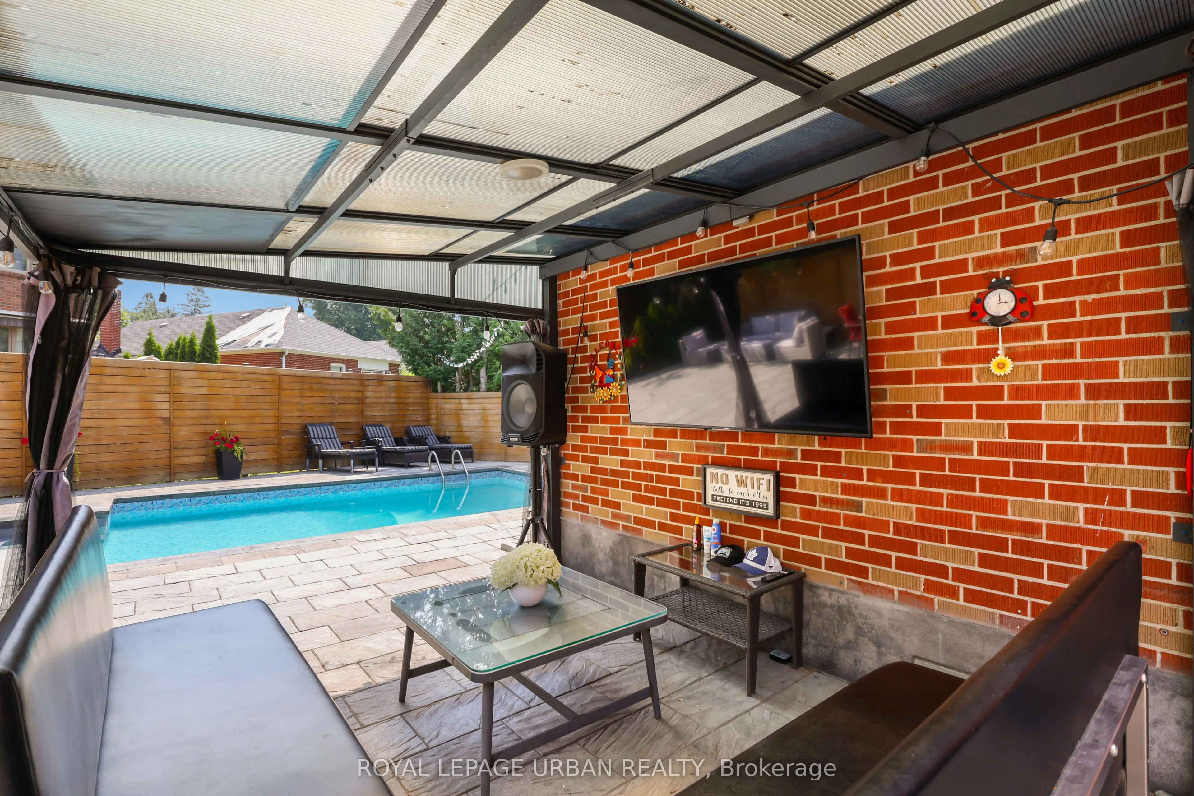 147 Parkview Hill Crescent
