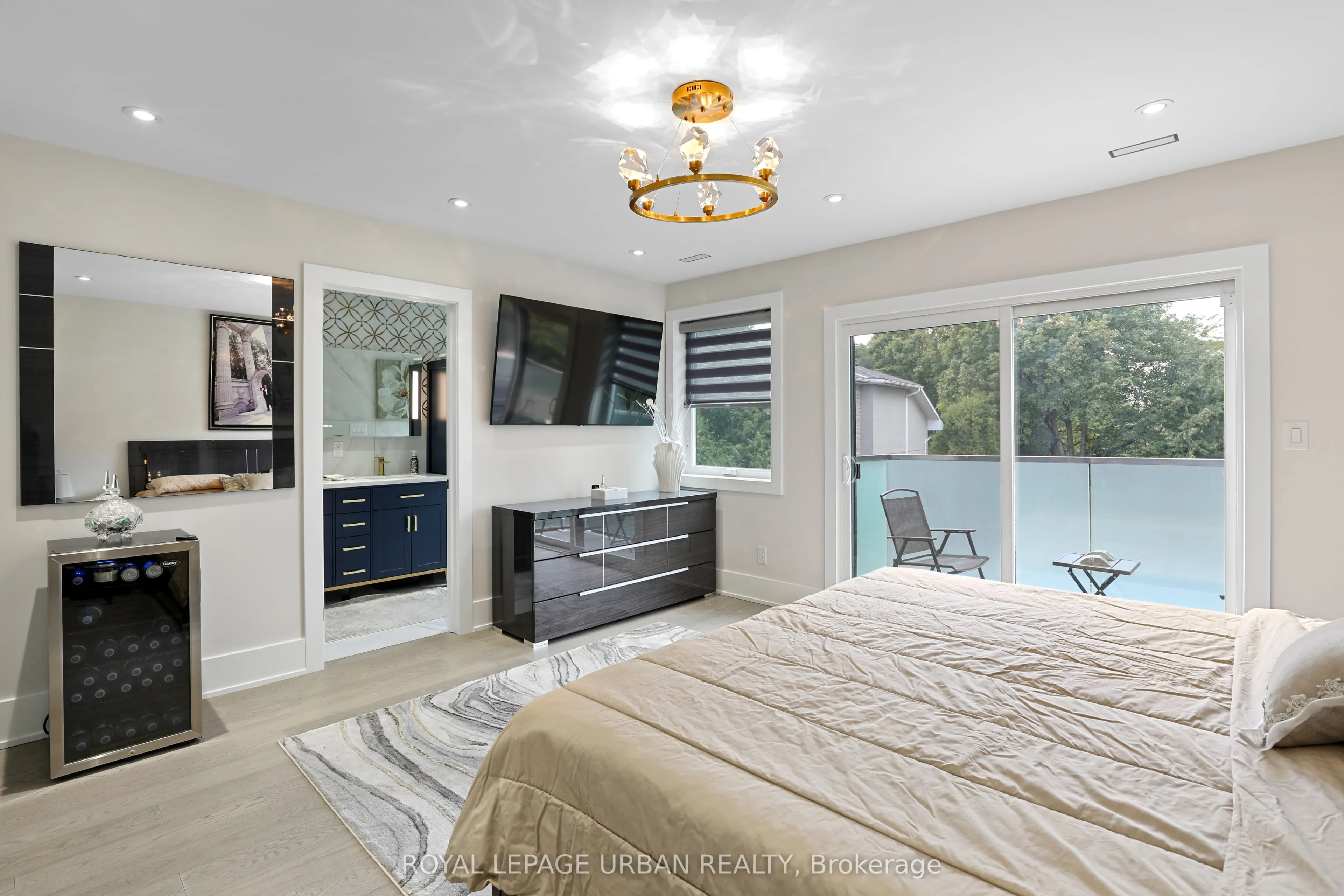 182 Parkview Hill Crescent