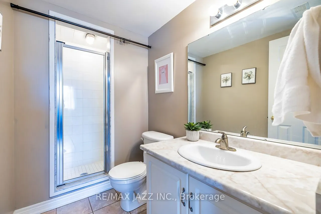 15 Daiseyfield Avenue