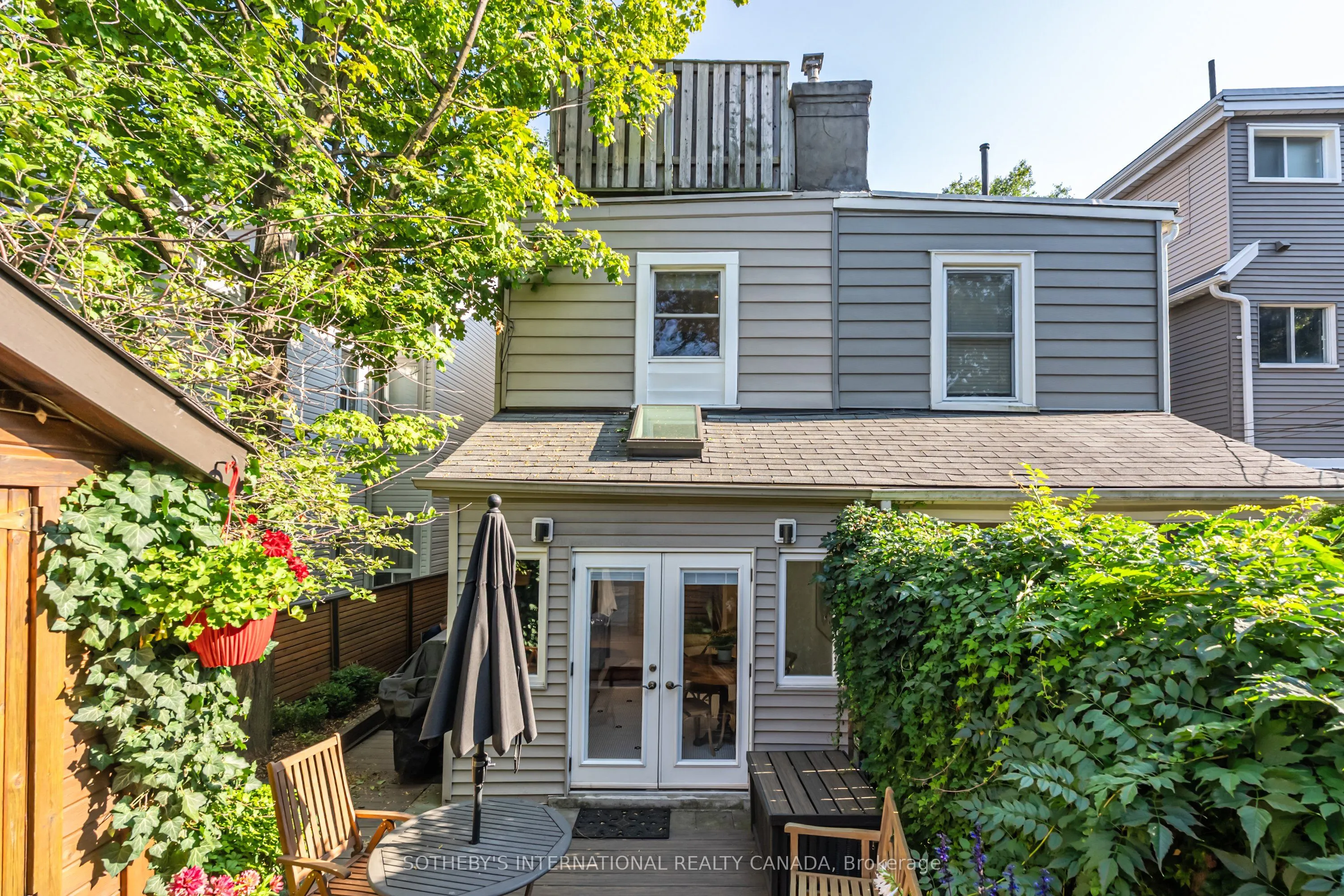 50 Dingwall Avenue
