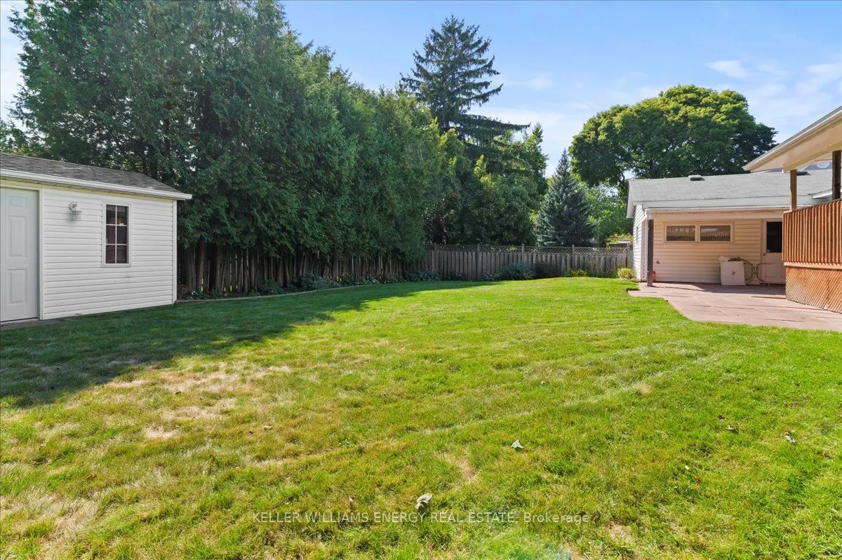 25 Concession Street E