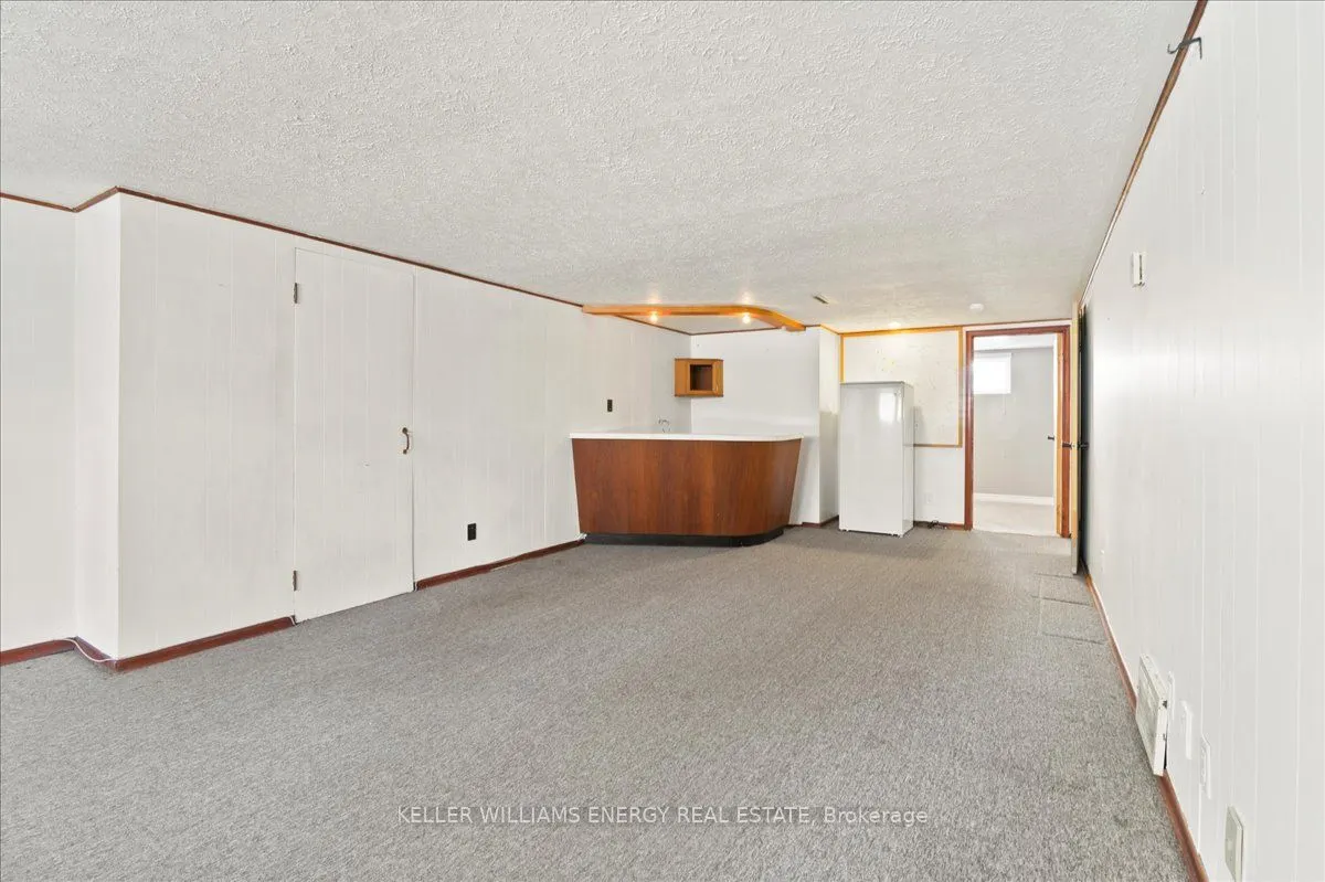 25 Concession Street E