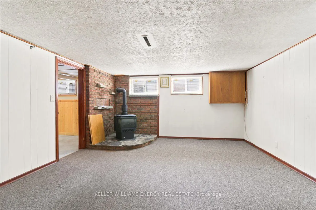 25 Concession Street E