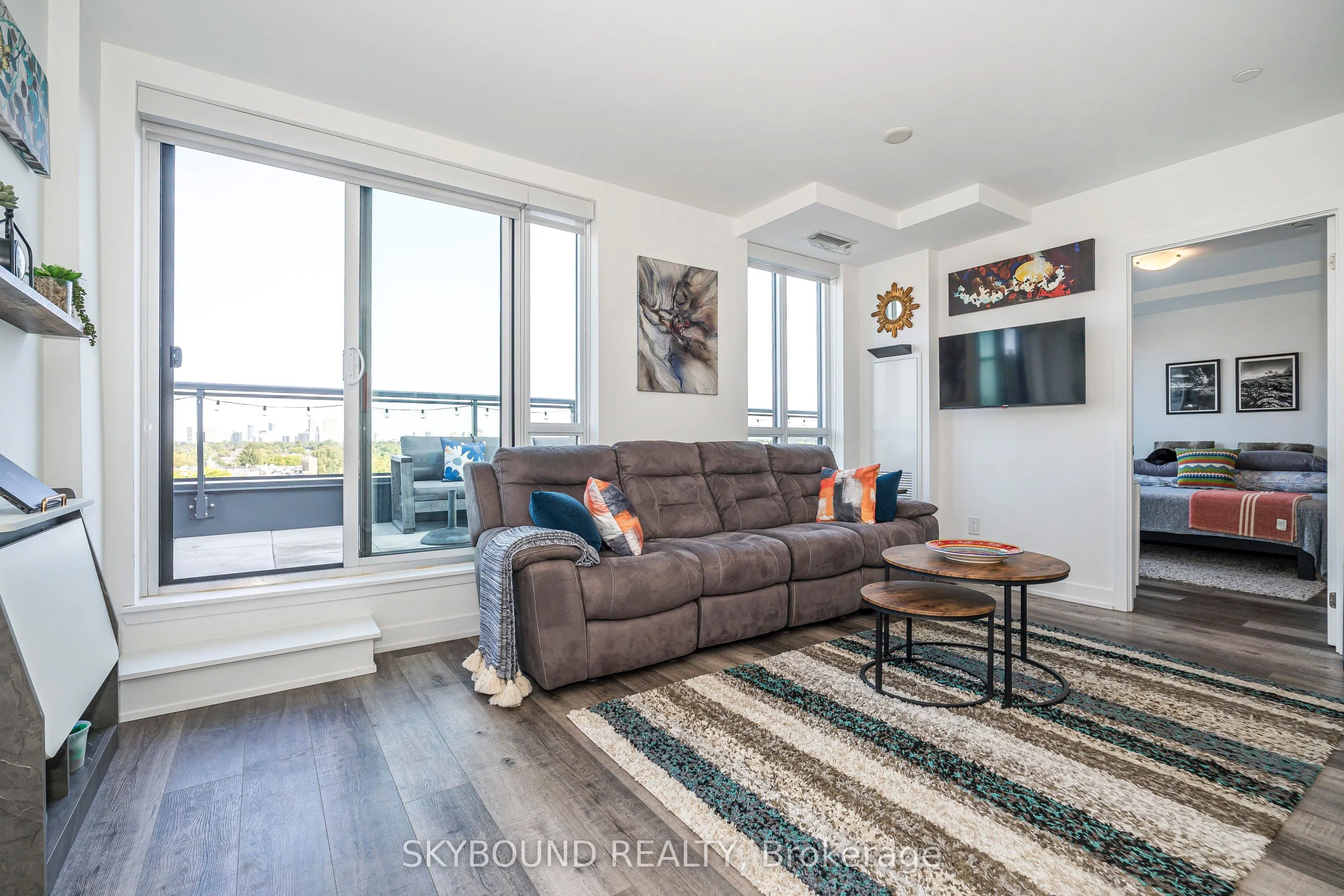 630 Greenwood Avenue, ## 805