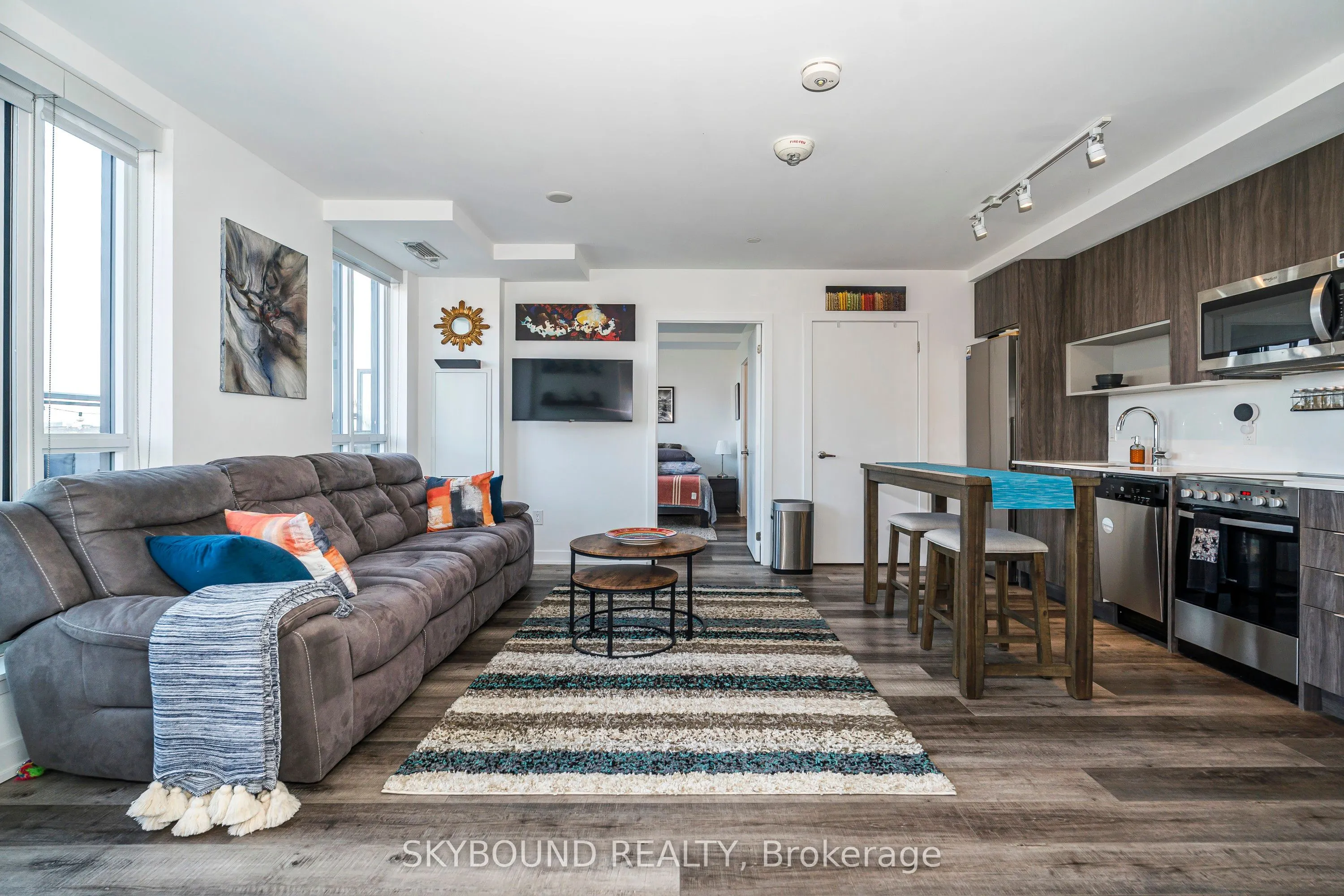 630 Greenwood Avenue, ## 805