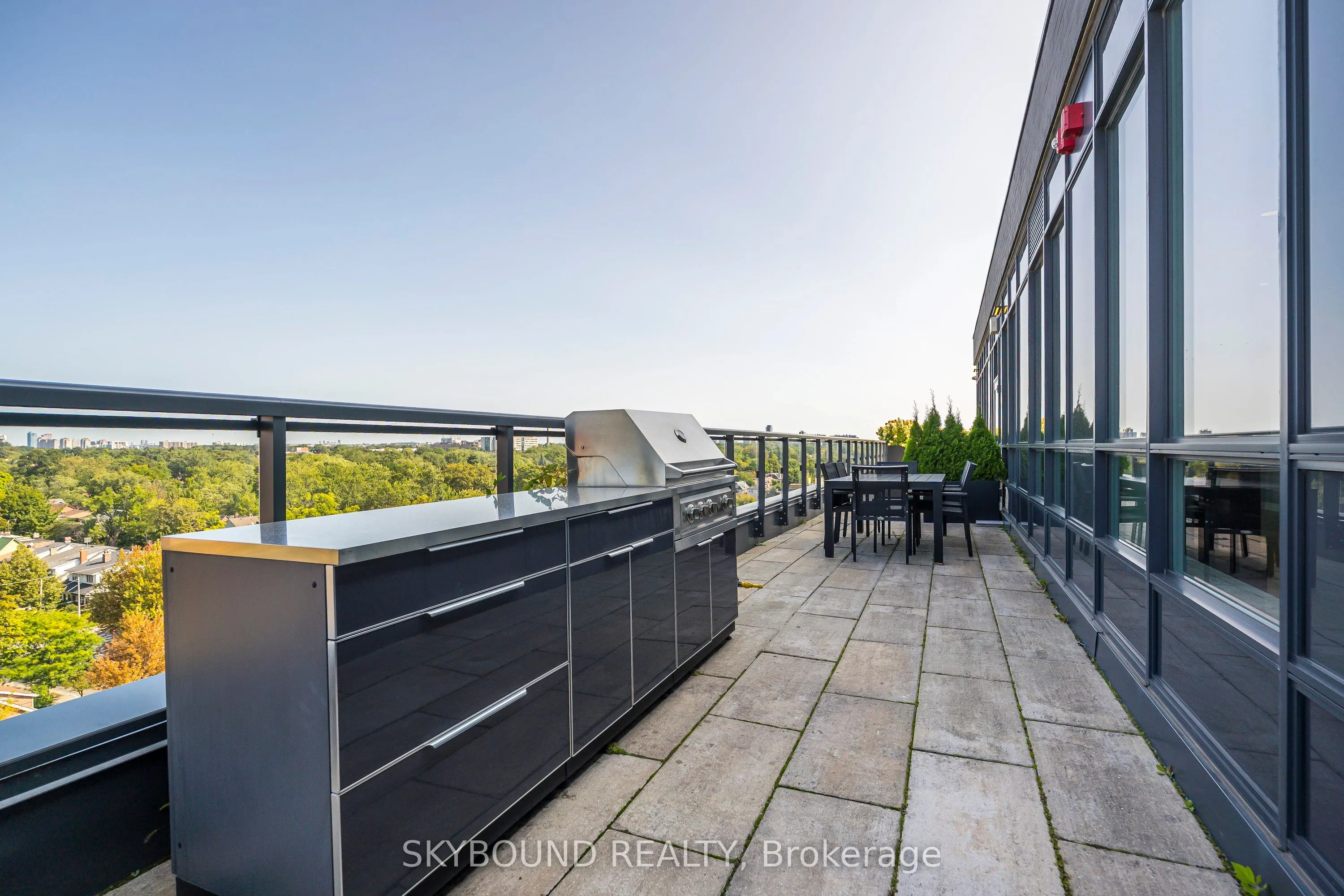 630 Greenwood Avenue, ## 805